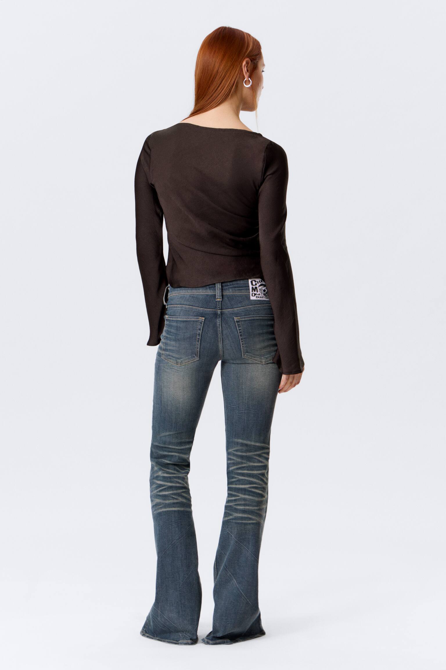 Top con mangas acampanadas y cuello fruncido - Marrón oscuro/Negro - 3