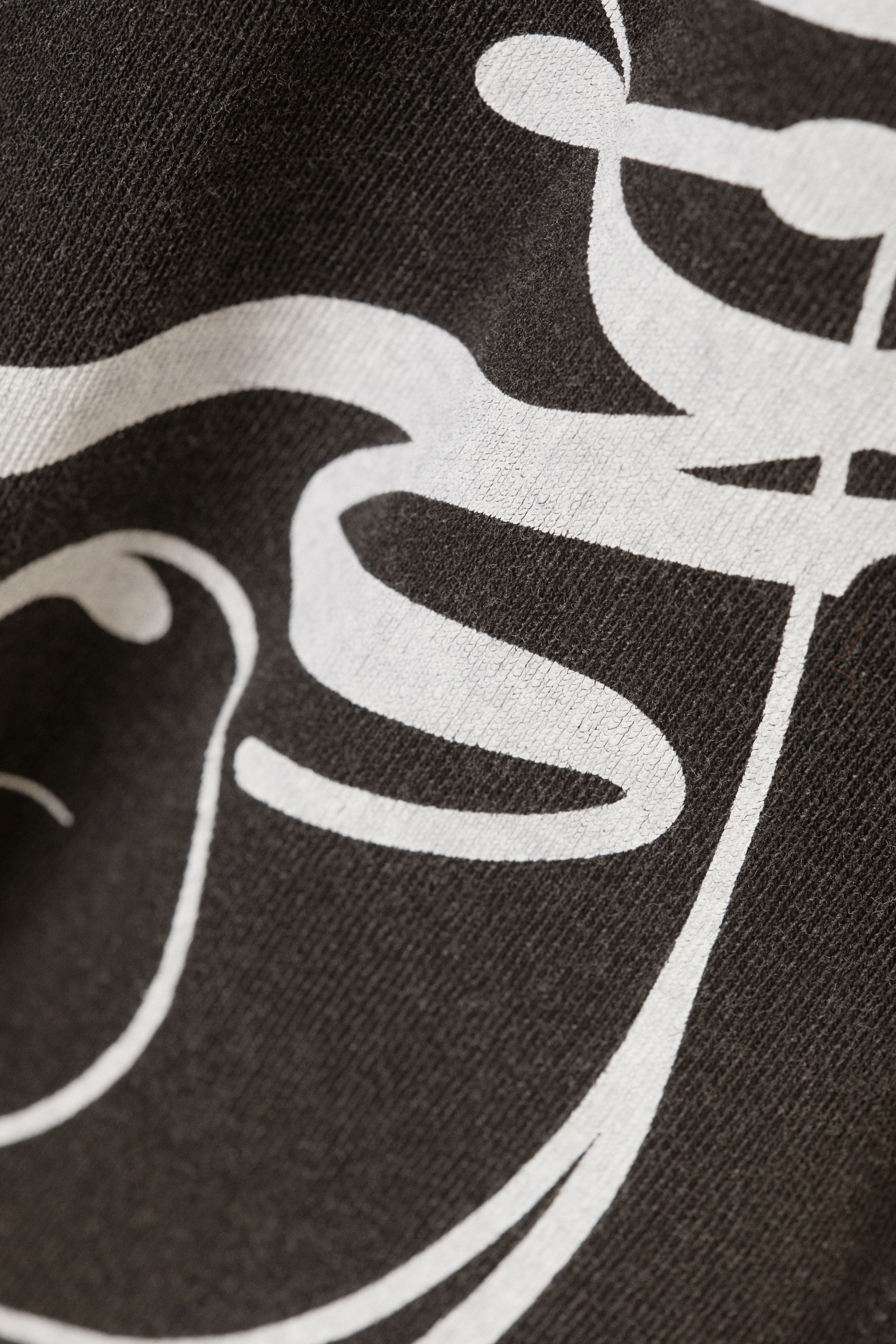 Größeres Bild anzeigen: Bedrucktes T-Shirt im Used-Look - Verwaschenes Schwarz - Ladies | H&M AT 2