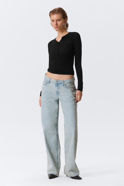 Ample Low Rise Jeans