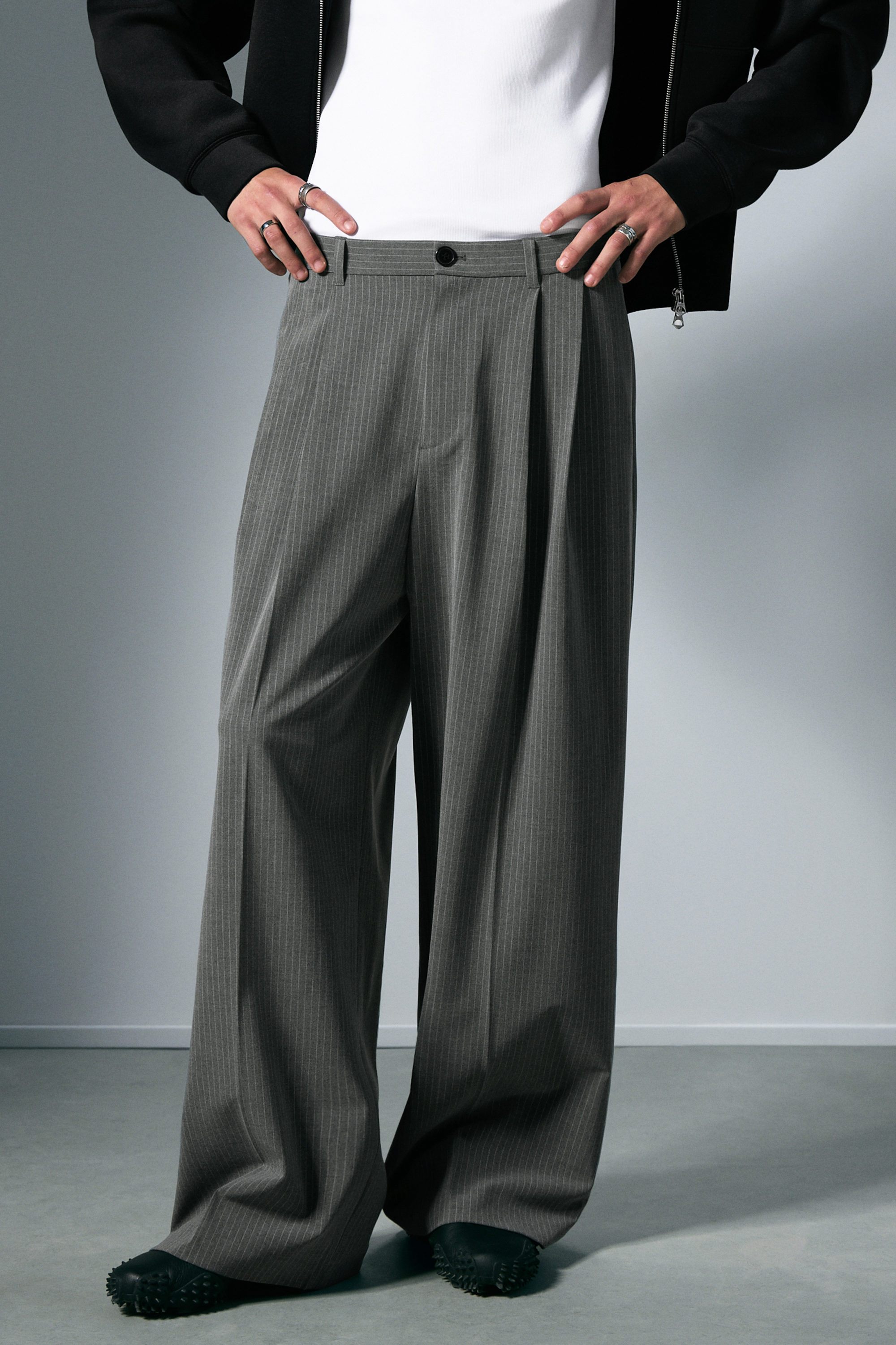 Pinstriped Light Grey - Nate Loose Fit Pleated Suit Trousers - 5