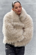 Helles Beige - Kunstfelljacke im Oversized Fit mit Stehkragen - 0