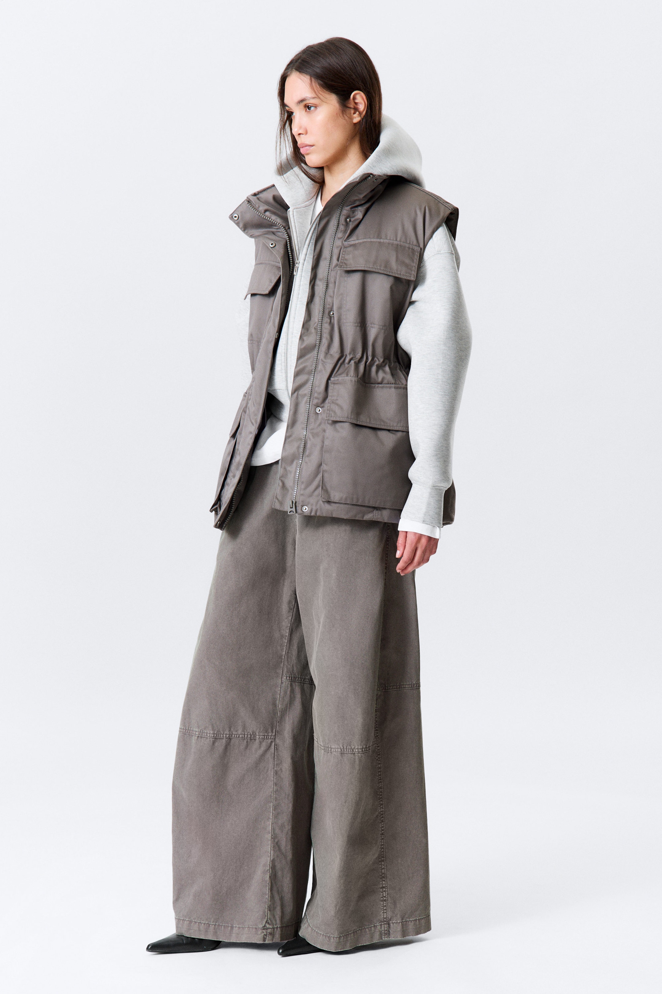 Dark Grey - Oversized Padded Utility Vest - 2