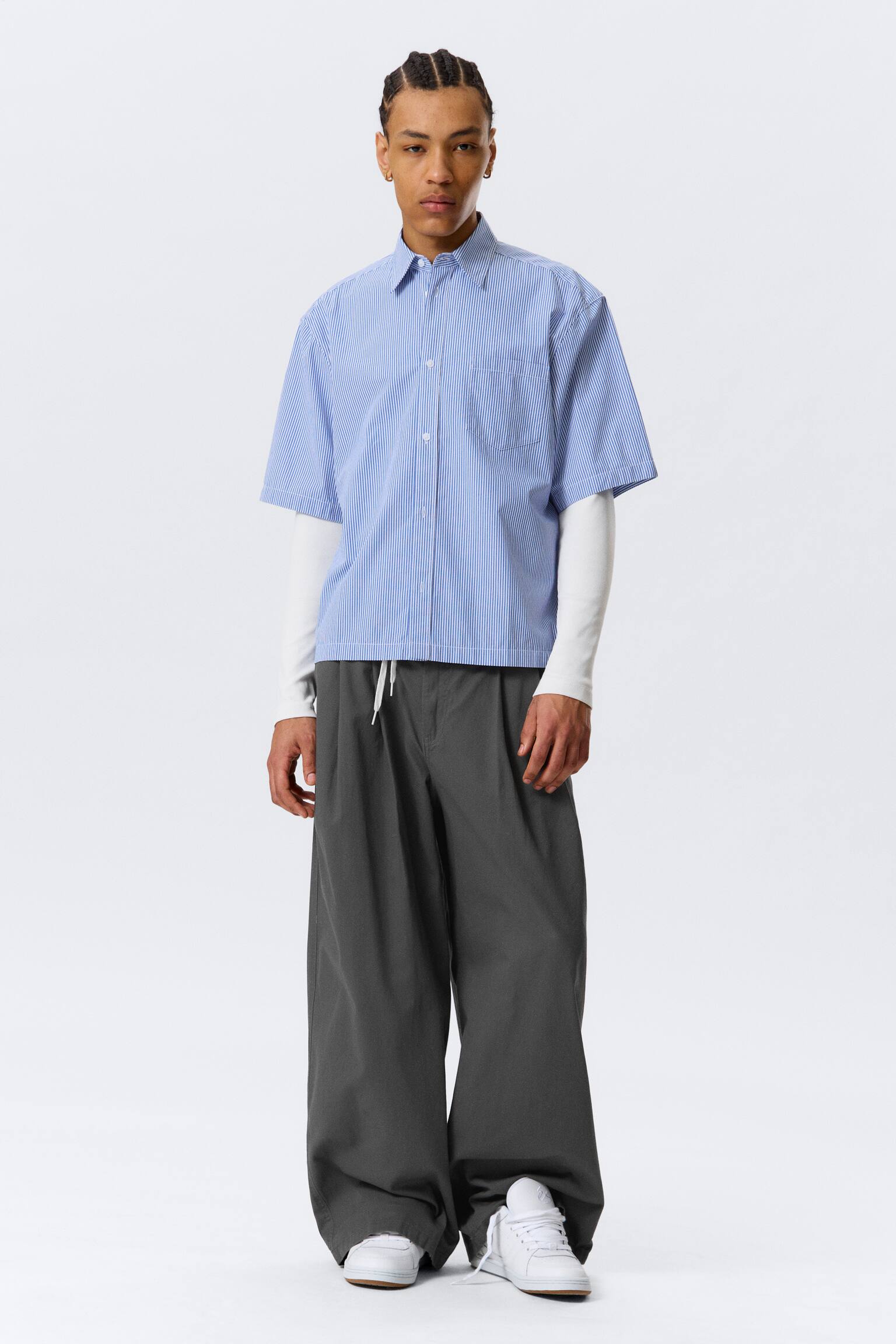 Πουκάμισο από βαμβάκι με κοντά μανίκια σε χαλαρή γραμμή - Ριγέ μπλε & λευκό/Καρό Καφέ - 3