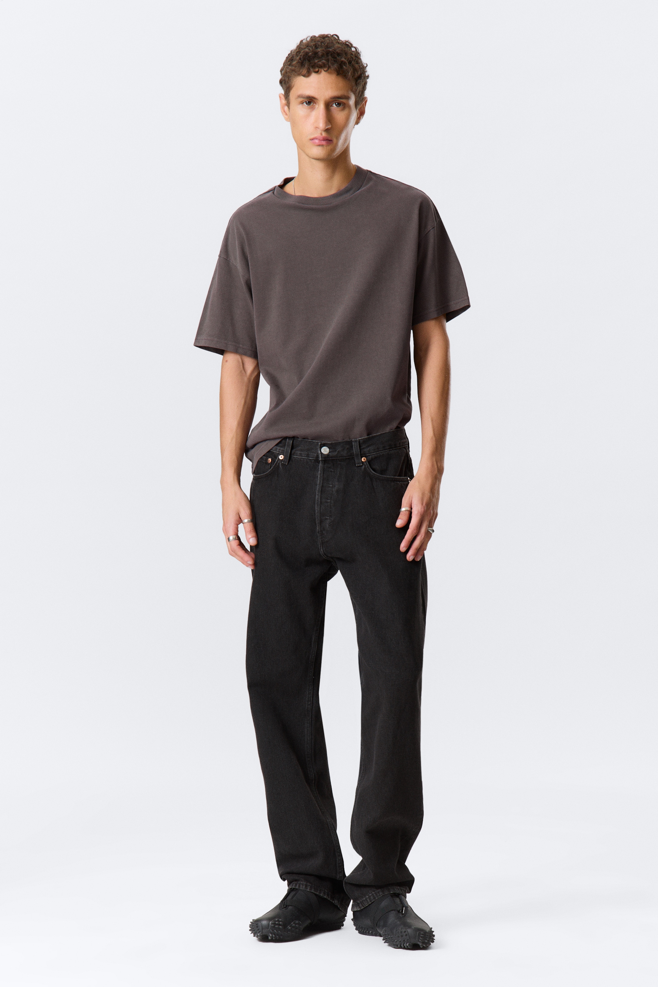 Größeres Bild anzeigen: Space Relaxed Straight Leg Jeans - Tuned Black - Schwarz - Men | H&M AT 1