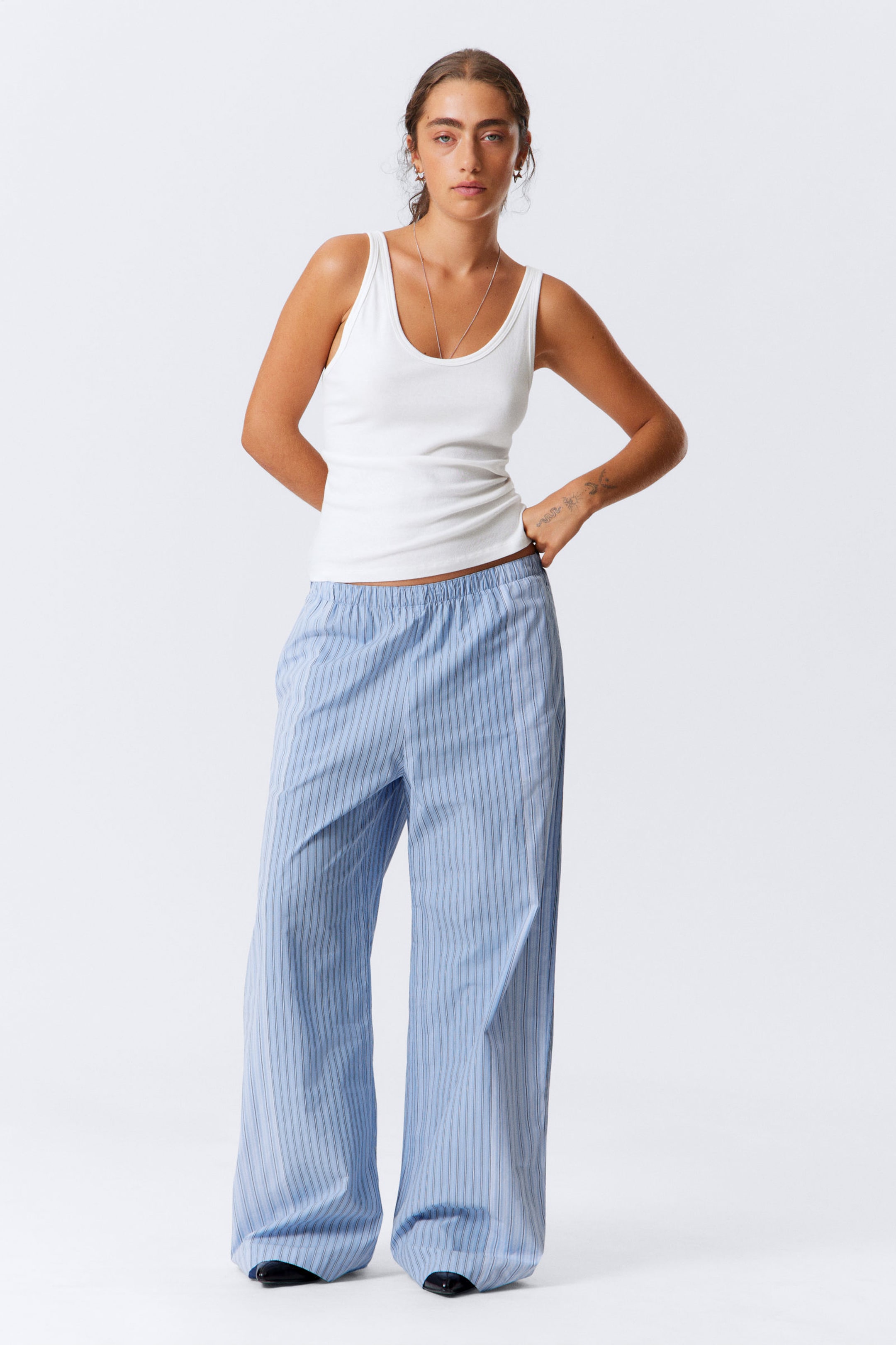 #90A9D1 - Low Loose Cotton Trousers - 1