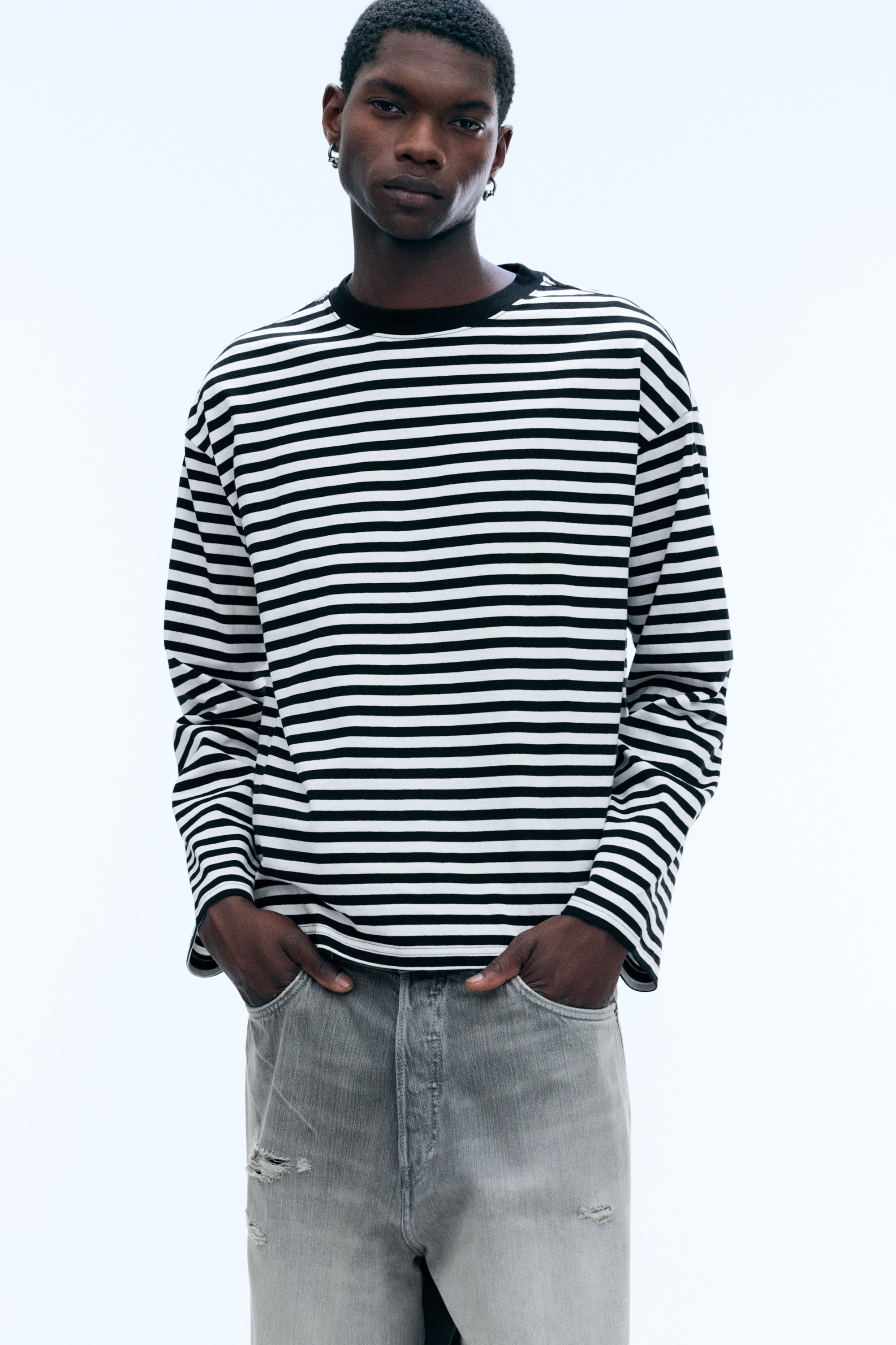 T-shirt a maniche lunghe Loose Boxy - Rigato Bianco/Nero/Bianco/Nero/Verde/bianco a righe/Lilla/Nero a righe/Marrone scuro/Viola Polveroso/Bianco e blu navy a righe/Righe blu e bianche/Rigato talpa chiaro/Verde scuro/Azzurro polvere/Righe bianche e grigie/Bianco - Marrone a righe/Marrone scuro a righe/Blu navy scuro