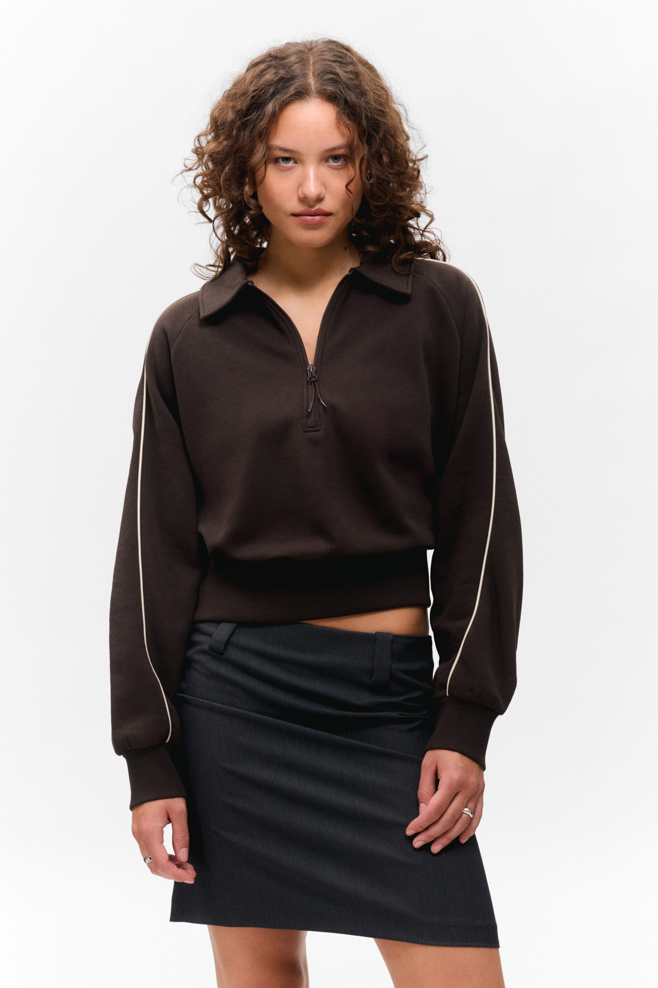 Donkerbruin - Losvallend polosweater met halve rits - 2