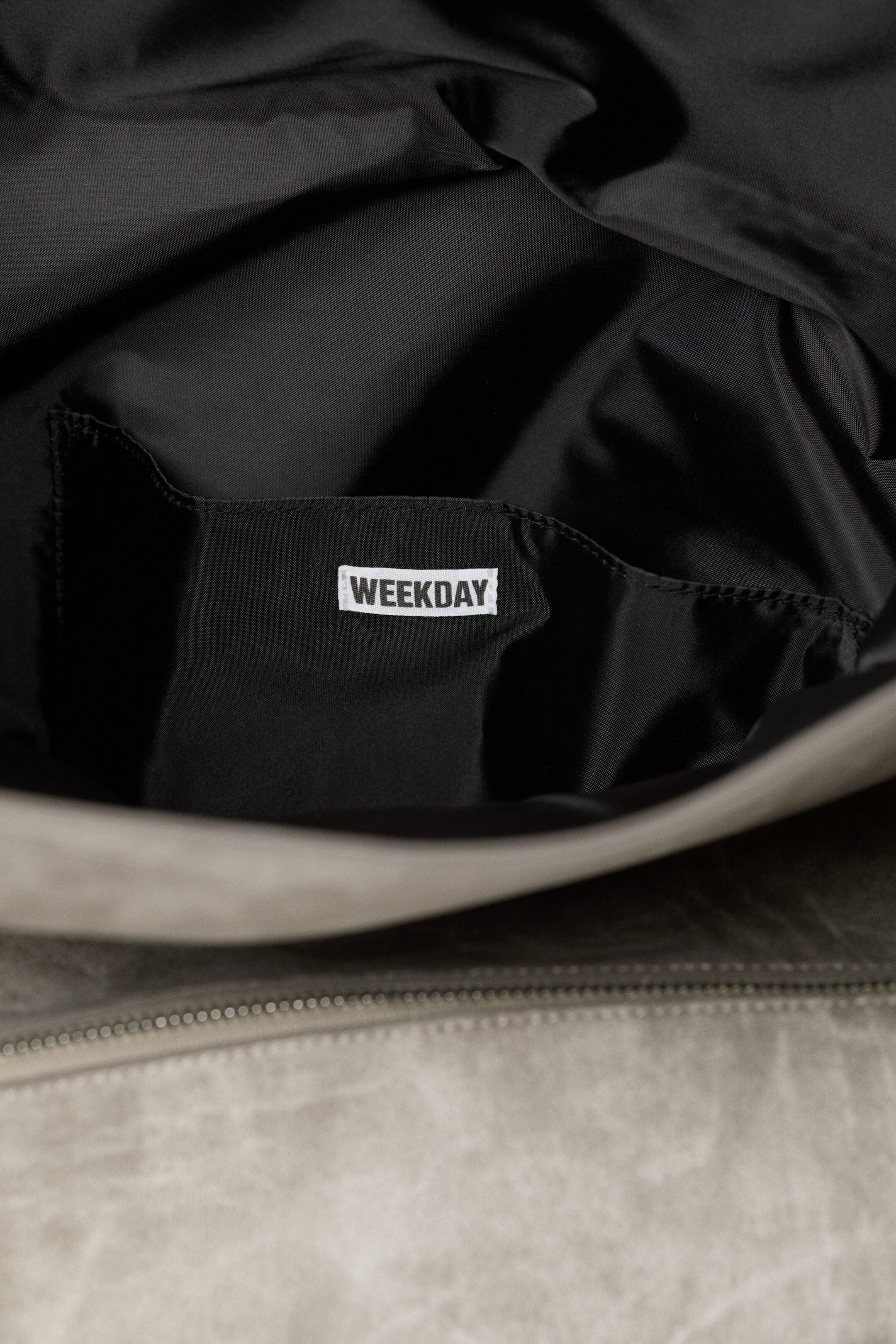 Agrandir l'image: Grand sac pochette en similicuir - Taupe cendré clair - FEMME | H&M CH 5