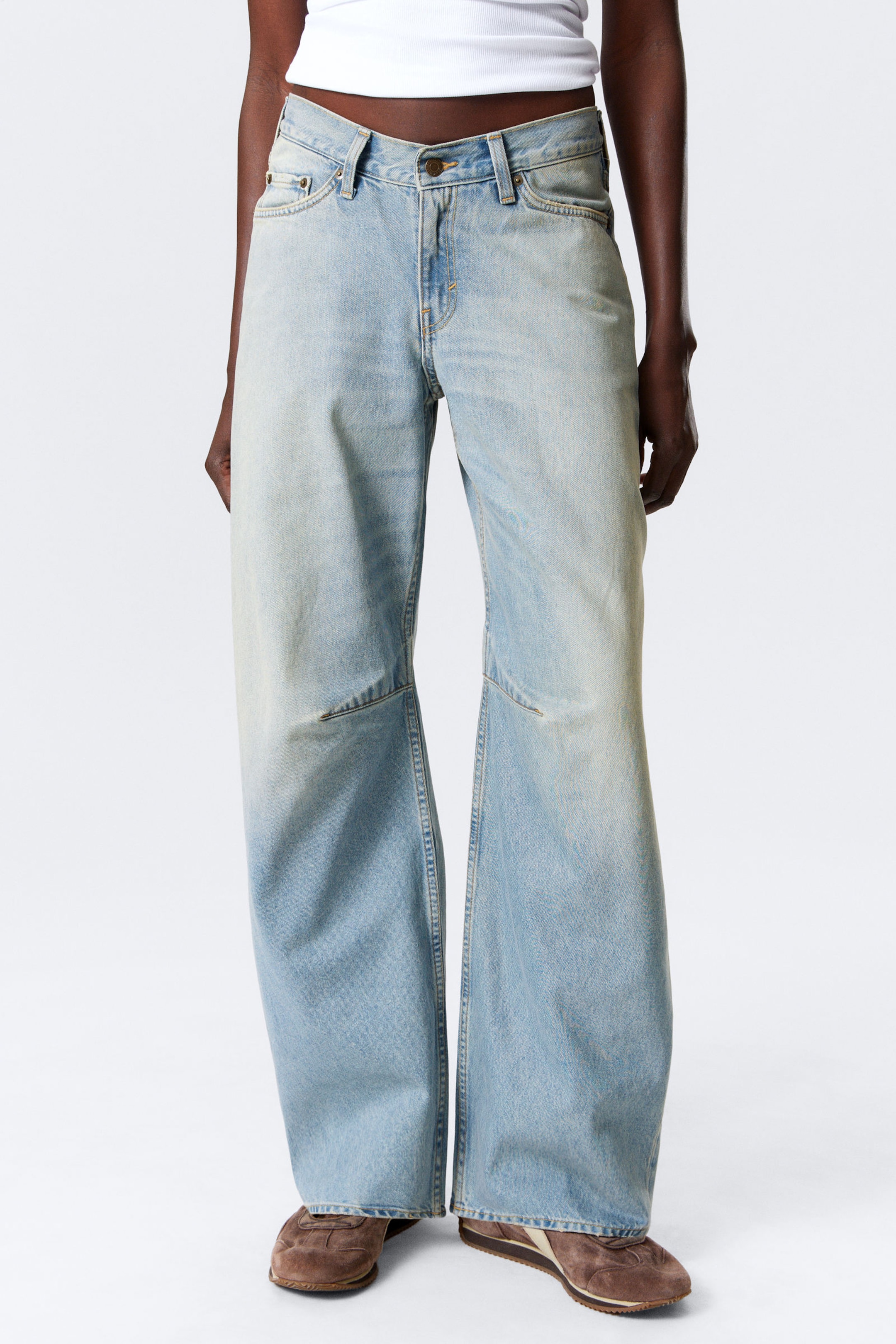 #8898AC - Oblique Low Waist Loose Barrel Leg Jeans - 2