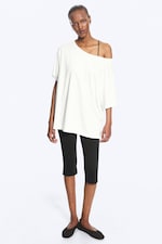 Gebroken wit - Oversized T-shirt met boothals - 2