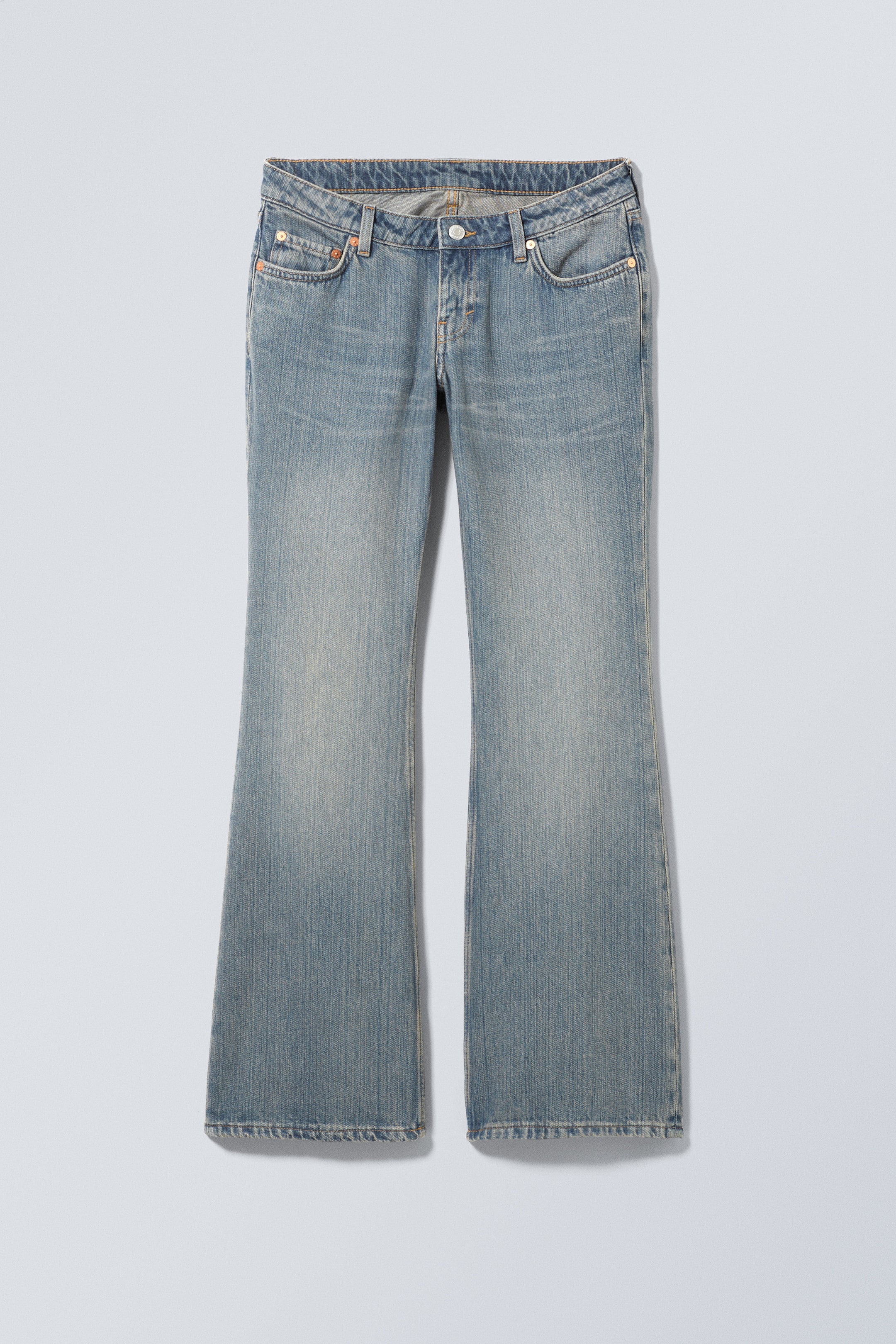 Visa större bild: Nova Low Waist Slim Bootcut Leg Jeans - Trove Blue - Mellanblå - DAM | H&M SE 1