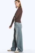 Gloria Blå - Mellomblå - Ample jeans med lavt liv, vide ben og løs passform - 2