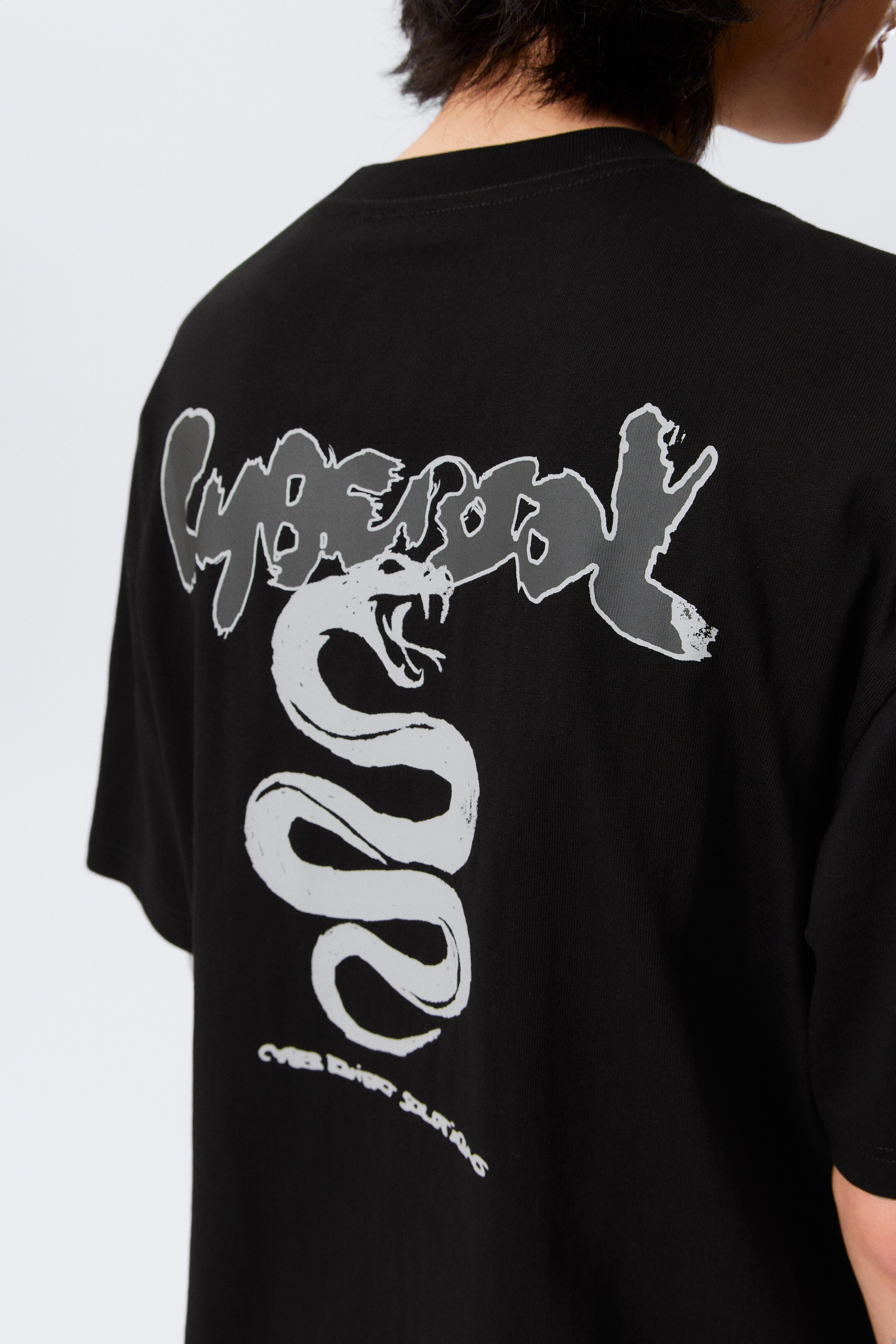 View larger image: Relaxed Graphic Printed T-shirt - Black - Cyber Snake - Men | H&M GB 3