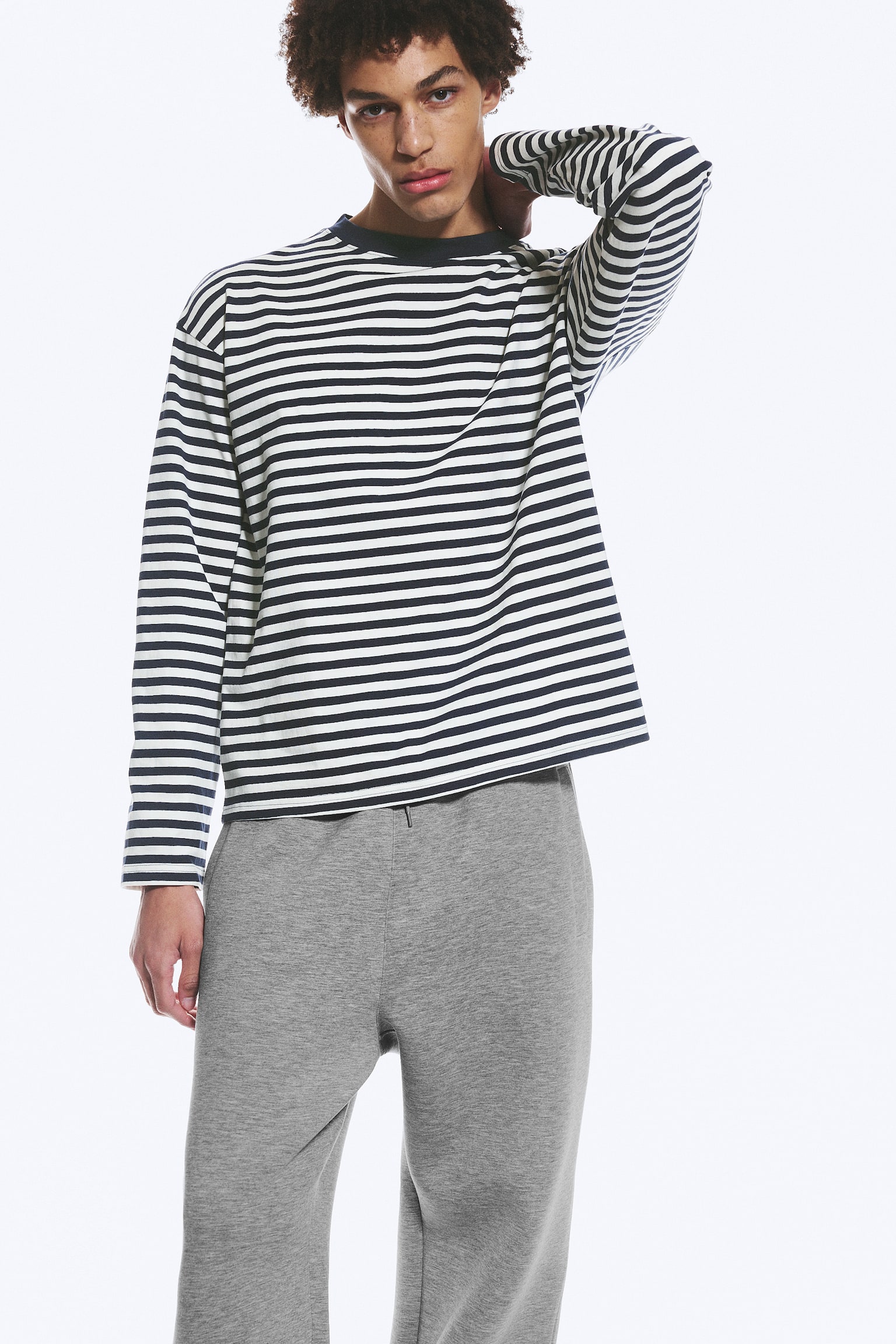 Boxy Longsleeve mit lockerer Passform - 1