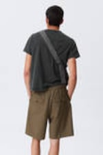 Khaki - Weite Twill-Anzugshorts mit Kordelzug - 3