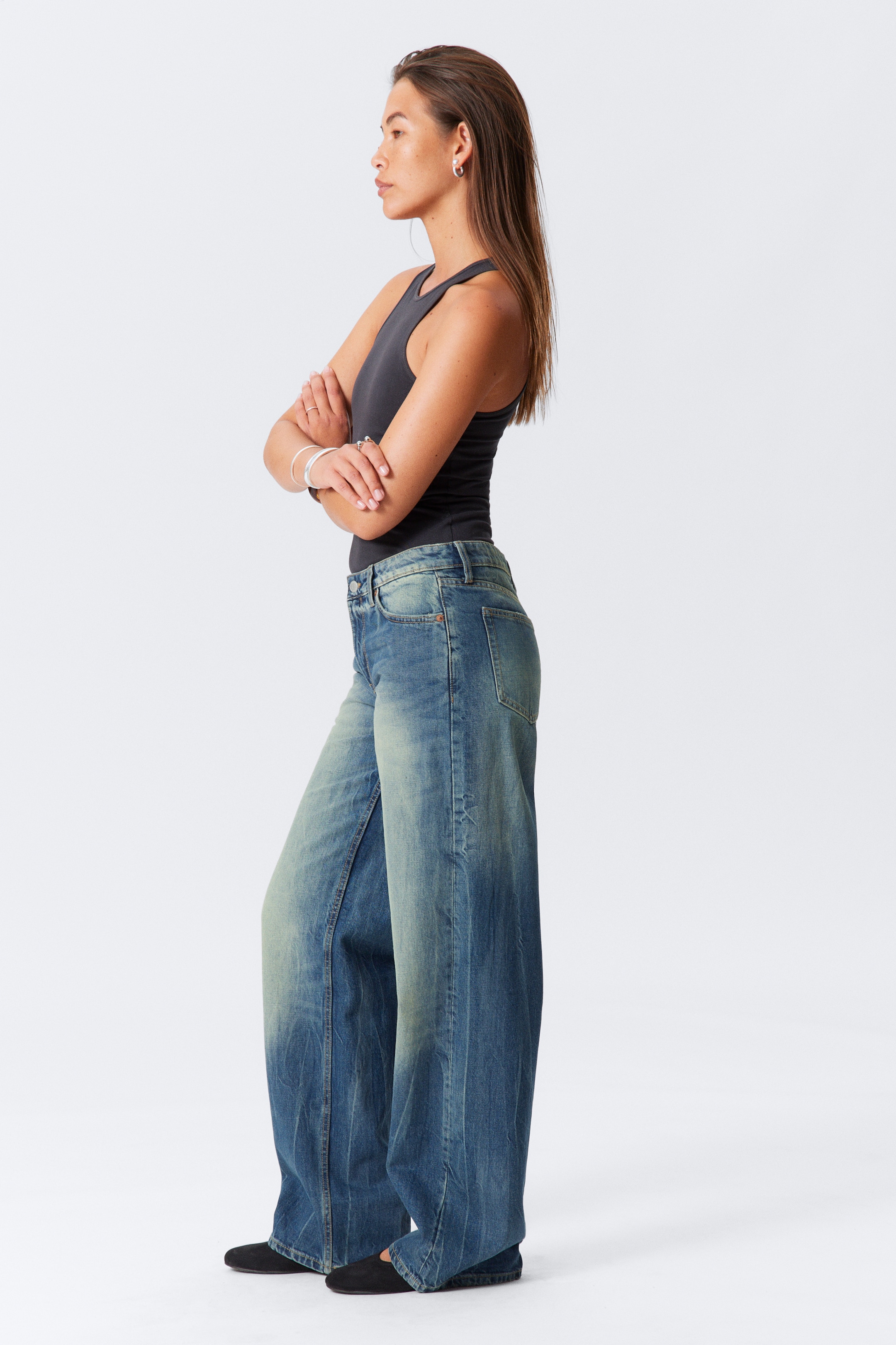 Zobacz większy obraz: Dżinsy Ample Low Rise Loose Wide Leg - Gasoline Blue - Medium Blue - ONA | H&M PL 3