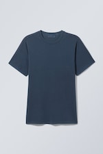 Verwaschenes Dunkelblau - Mittelschweres Standard-T-Shirt - 0