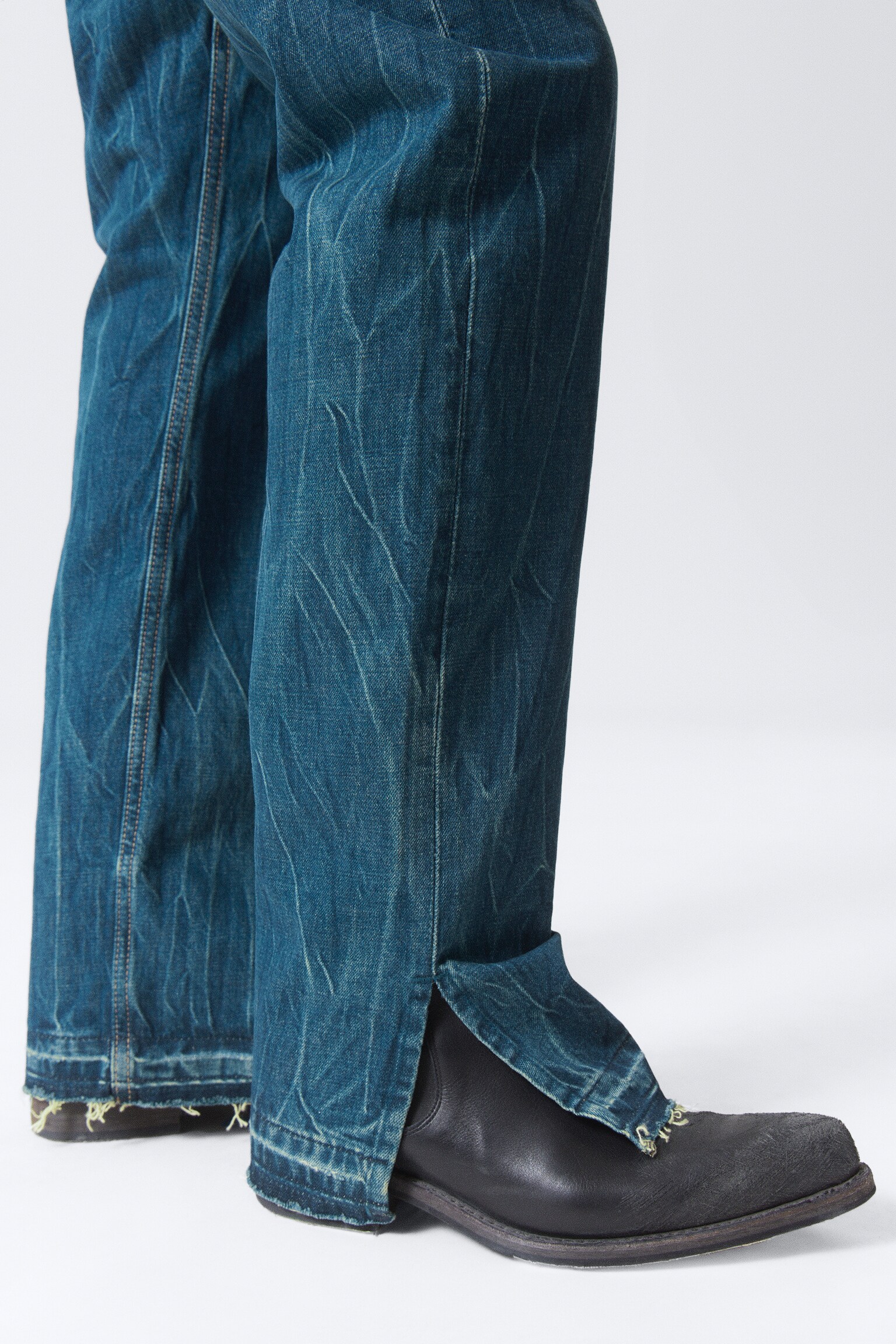 Space Split-Hem Relaxed Straight Leg Jeans - Gnarly Blue - Medium Blue - 4