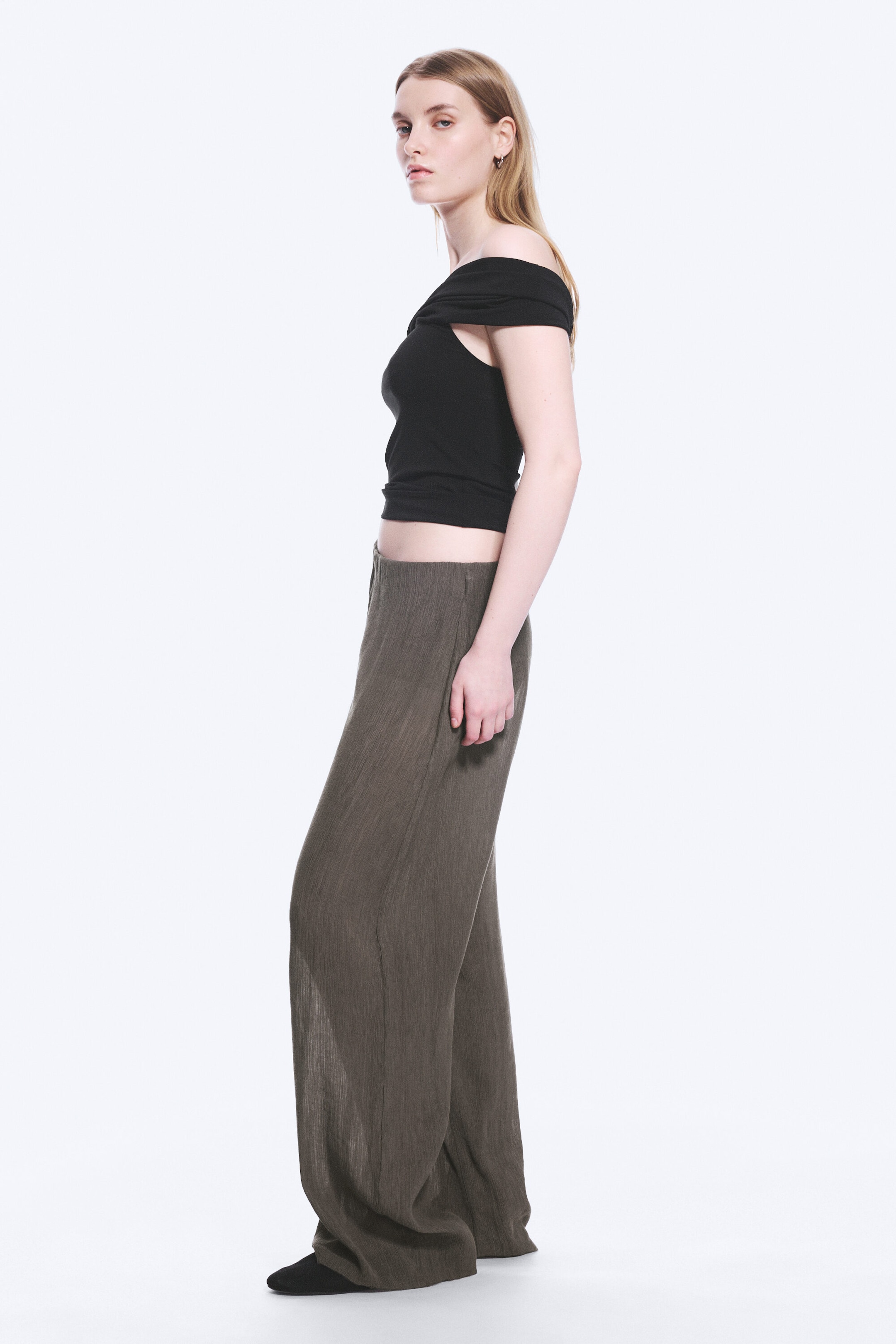 Dark Brown - Crinkled Low-Rise Wide-Leg Trousers - 3