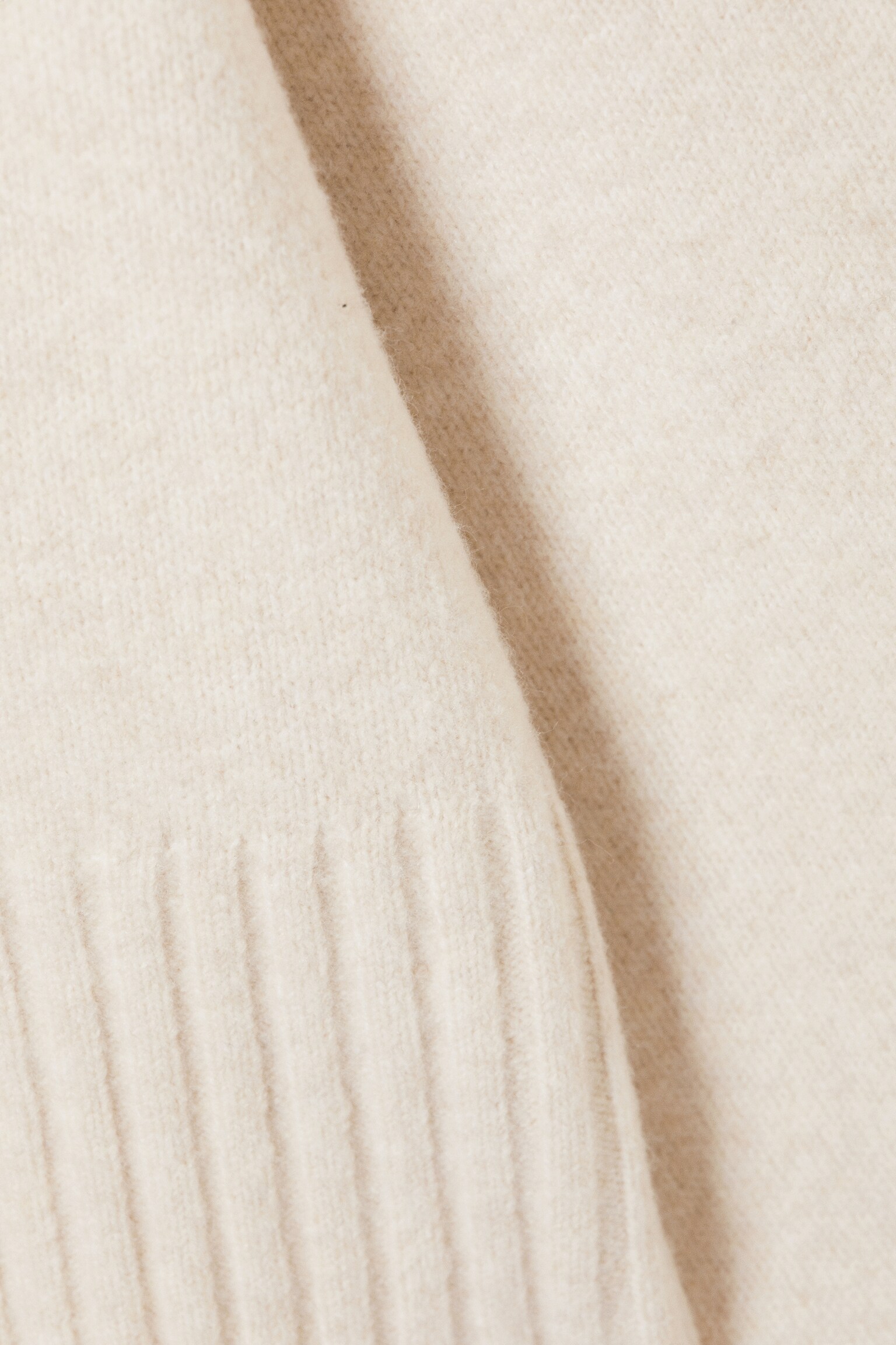 Knitted Oversized Sweater - Dusty White/Light Dusty Pink/Dark Brown - 5