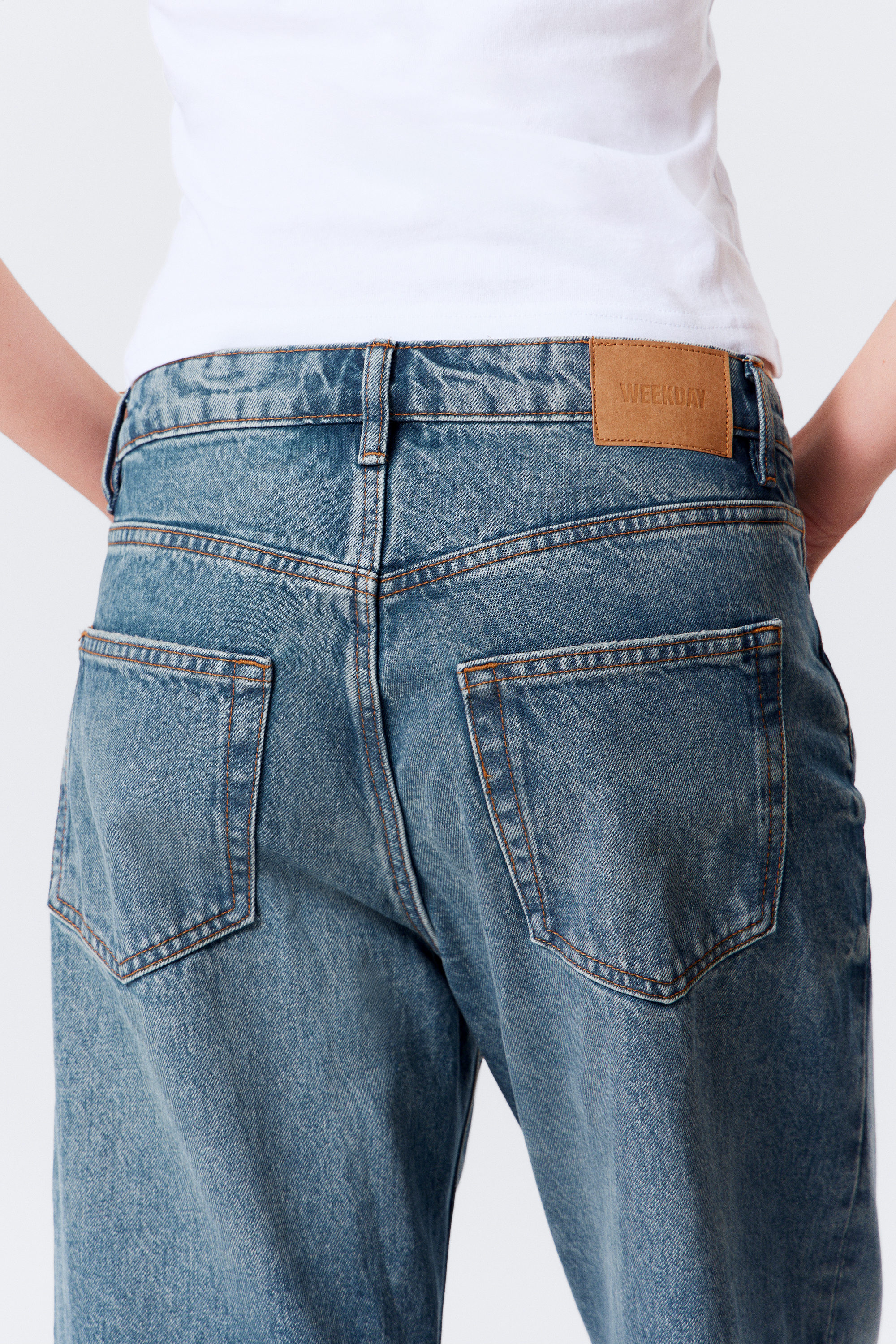 Mountain Blue - Medium Blue - Missy Low Rise Loose Straight Leg Jeans - 4