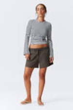 Mörk mullvad - Vida tvättade pull-on shorts - 0