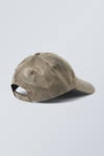 Schwarz - Cap aus Kunstleder - 1