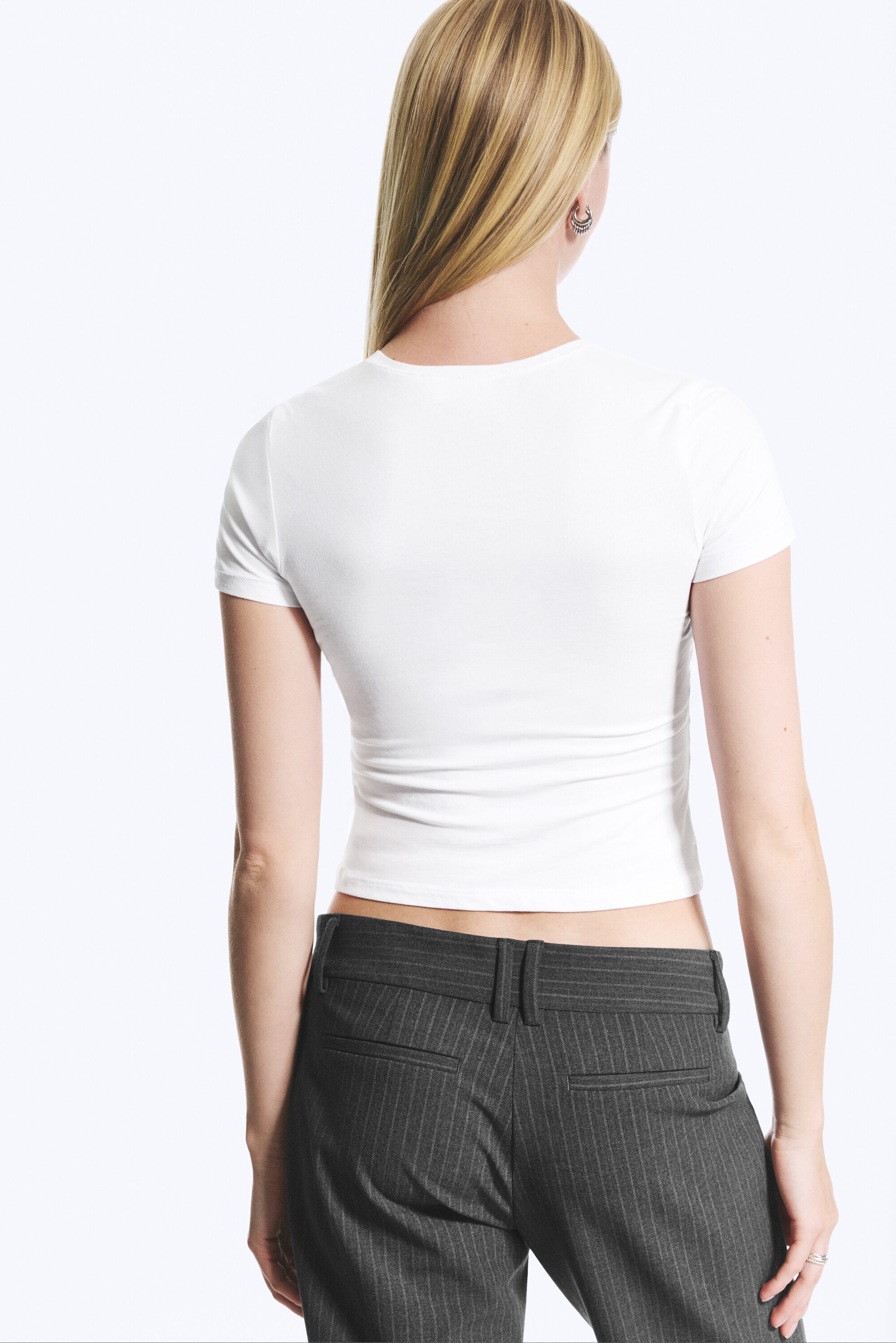 White - Slim Fitted T-shirt - 2