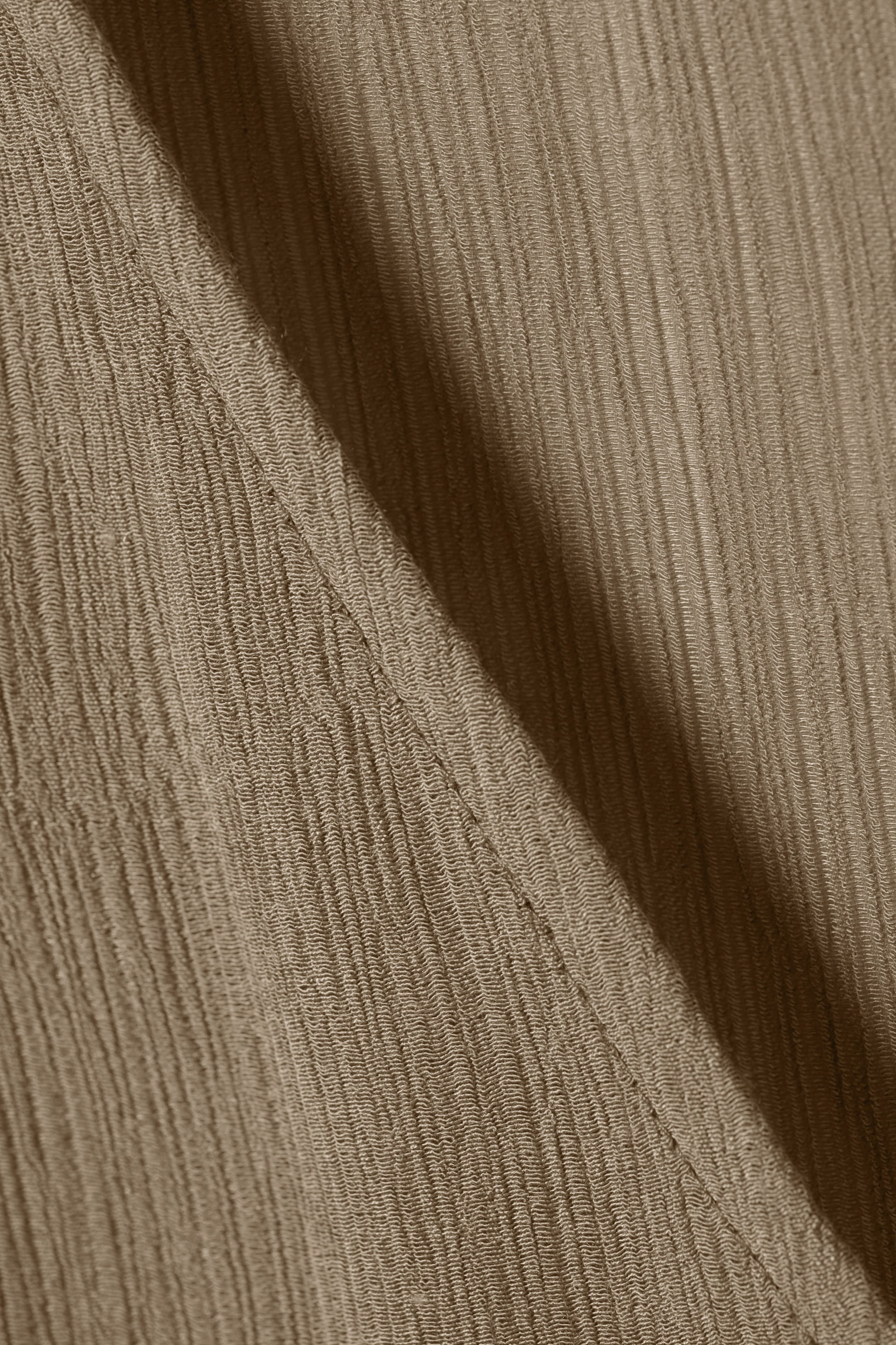 Beige - Maxiklänning med V-ringning och långa ärmar - 2