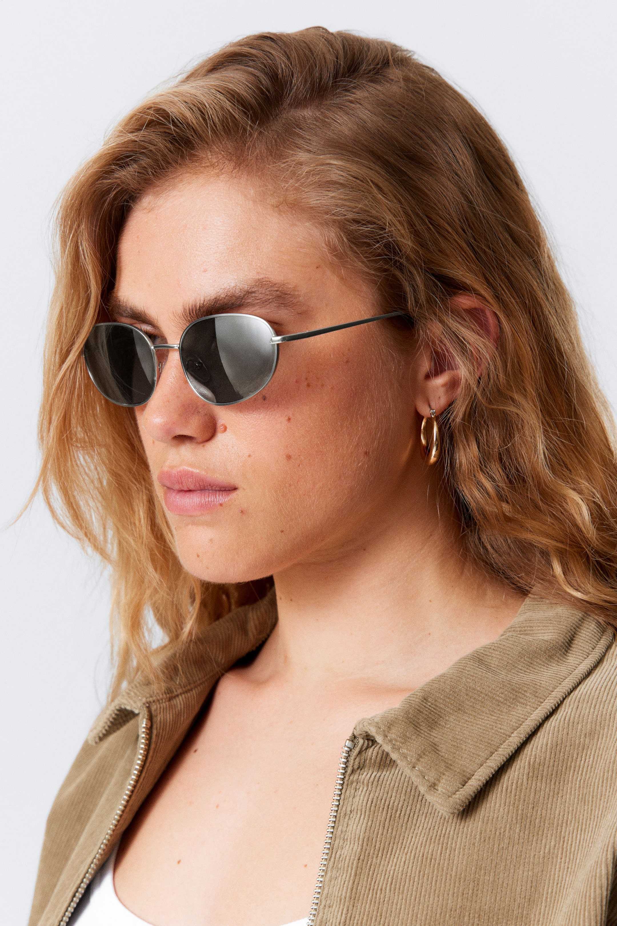 #ABAAAA - Unisex-zonnebril met minimaal ovaal metalen montuur - 2