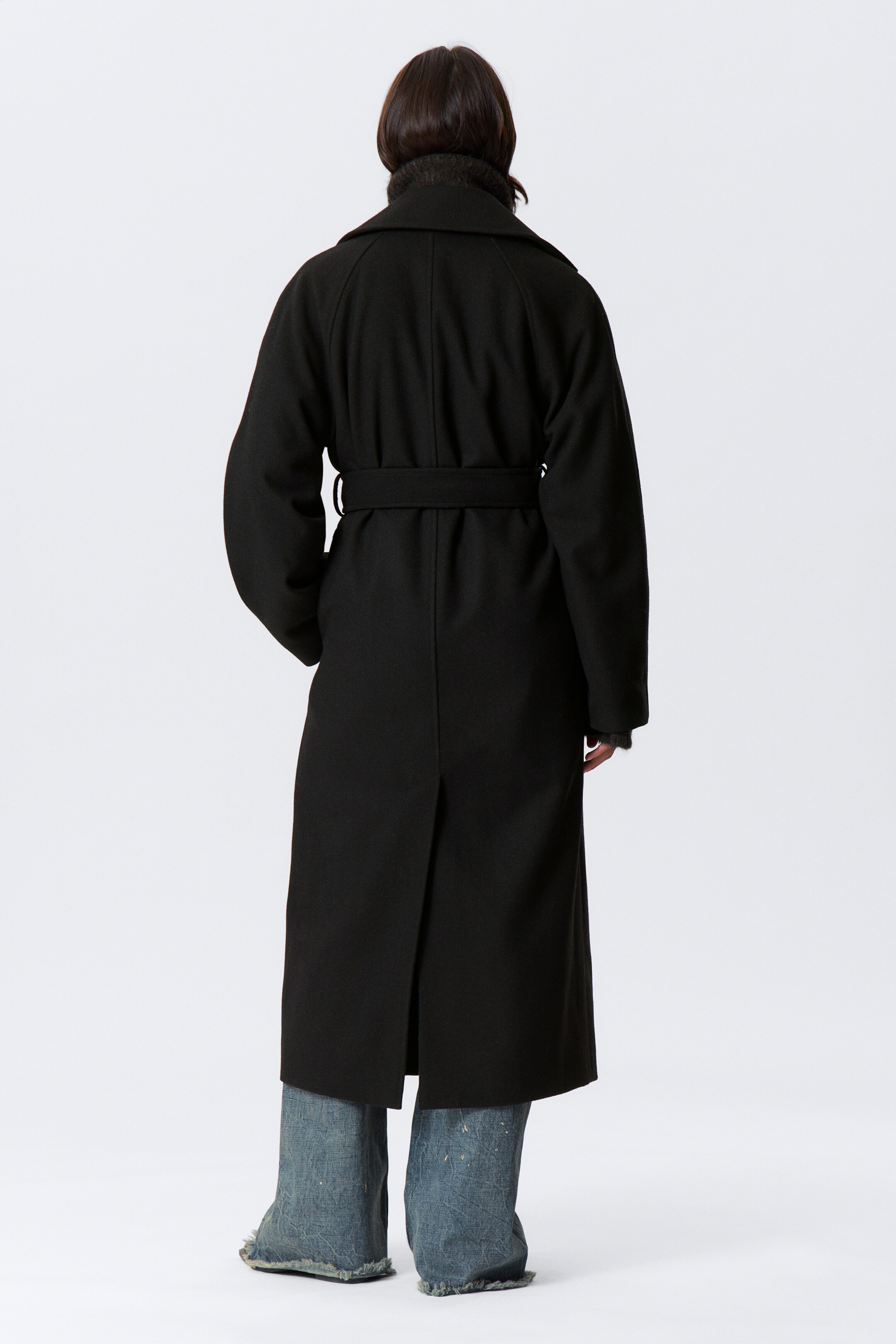 Προβολή μεγαλύτερης εικόνας: Παλτό Kia Oversized από Μείγμα Μαλλιού με Διπλό Κούμπωμα - Μαύρο - Ladies | H&M GR 7