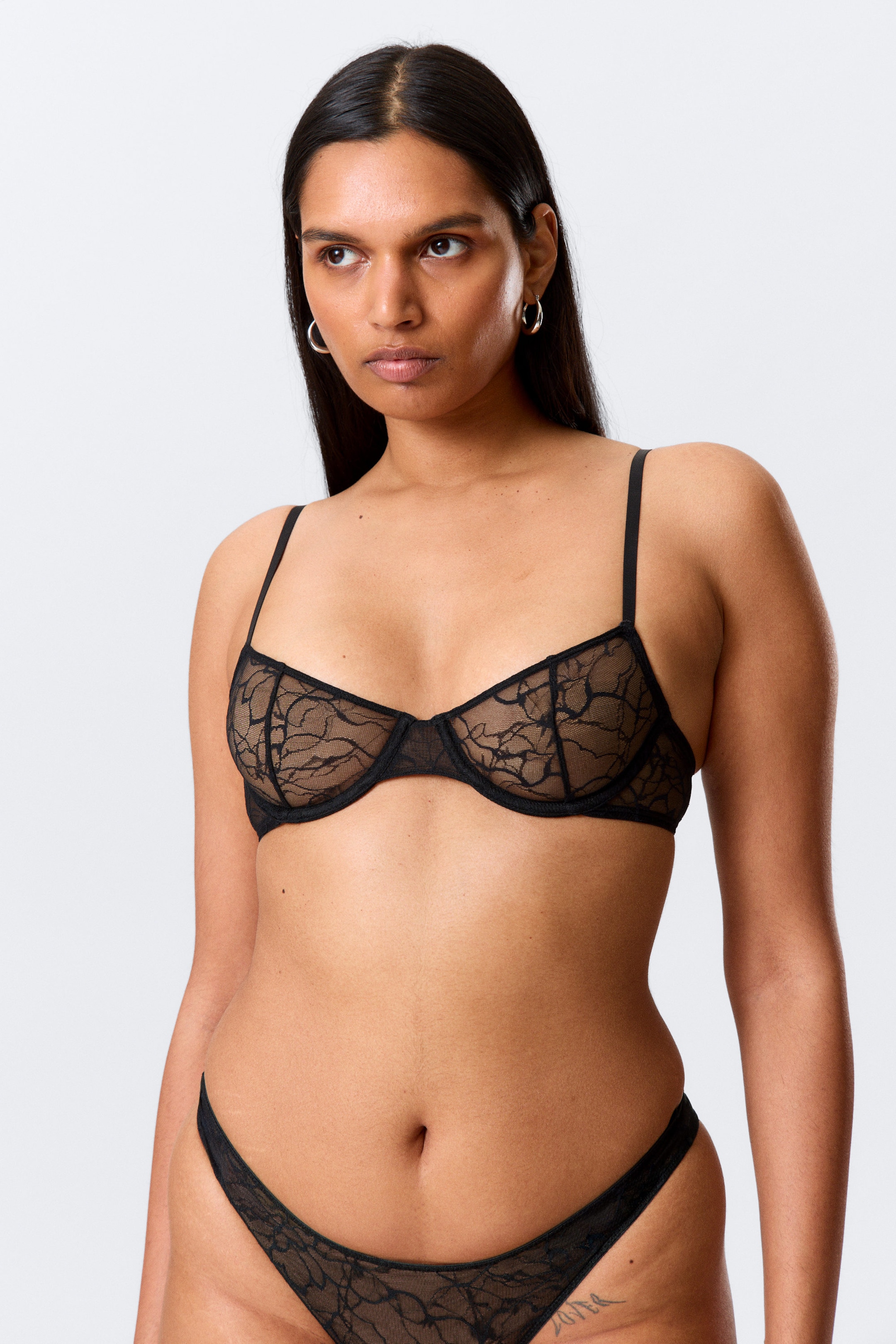 Black - Wired Swirly Lace Bra - 1