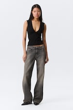 Black - Fitted V-Neck Sleeveless Top - 2