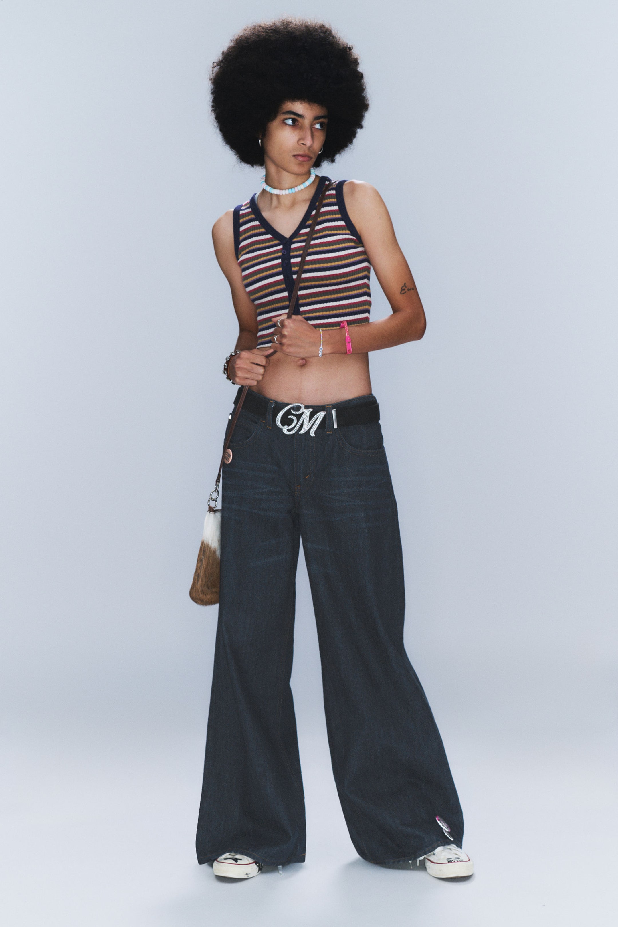 #4C5164 - Poser – Weite Jeans mit normaler Taille - 1