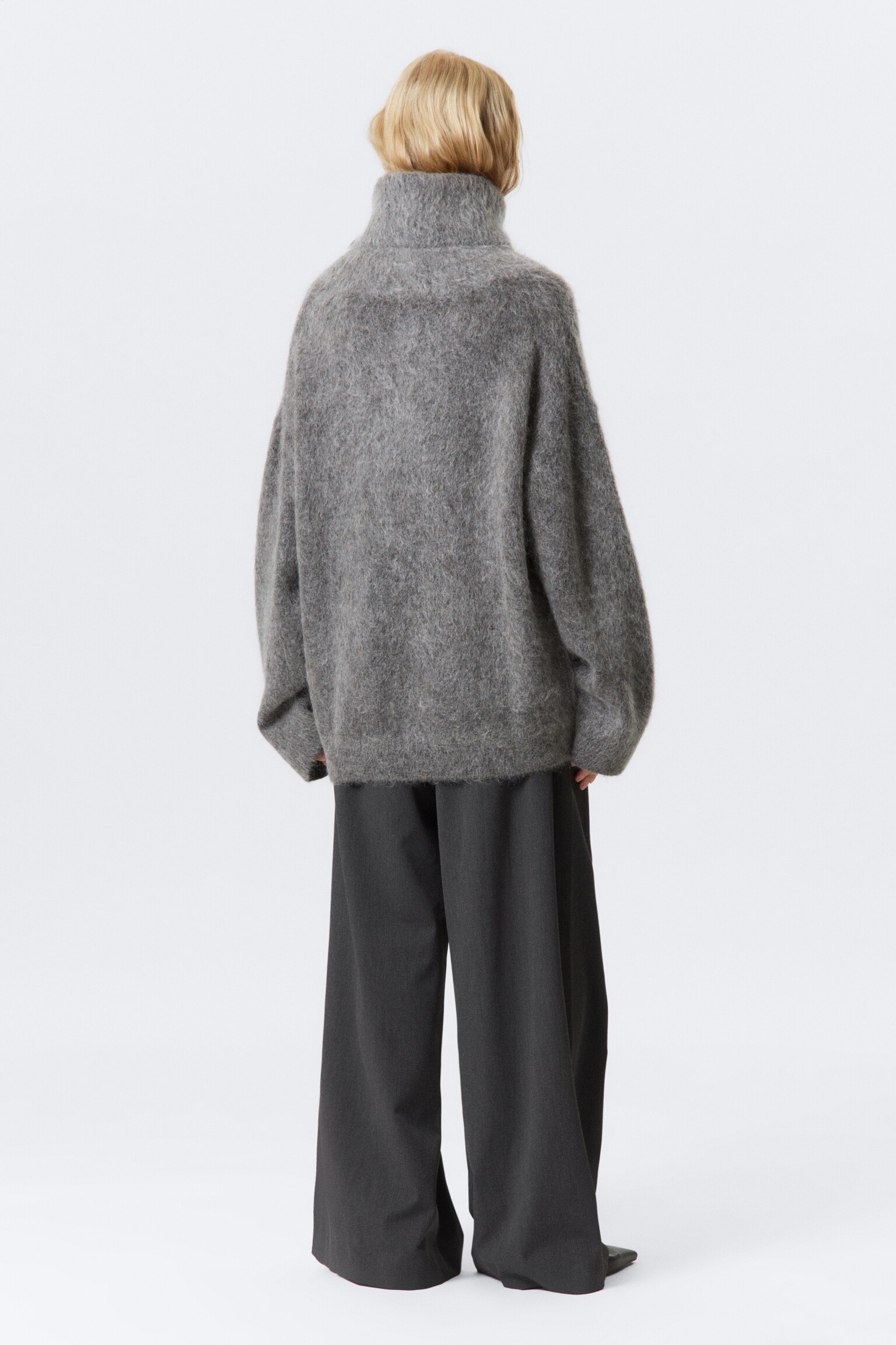 Oversized turtleneck i mohairmix - Mörkgråmelerad/Mörk Brunmelerad - 5