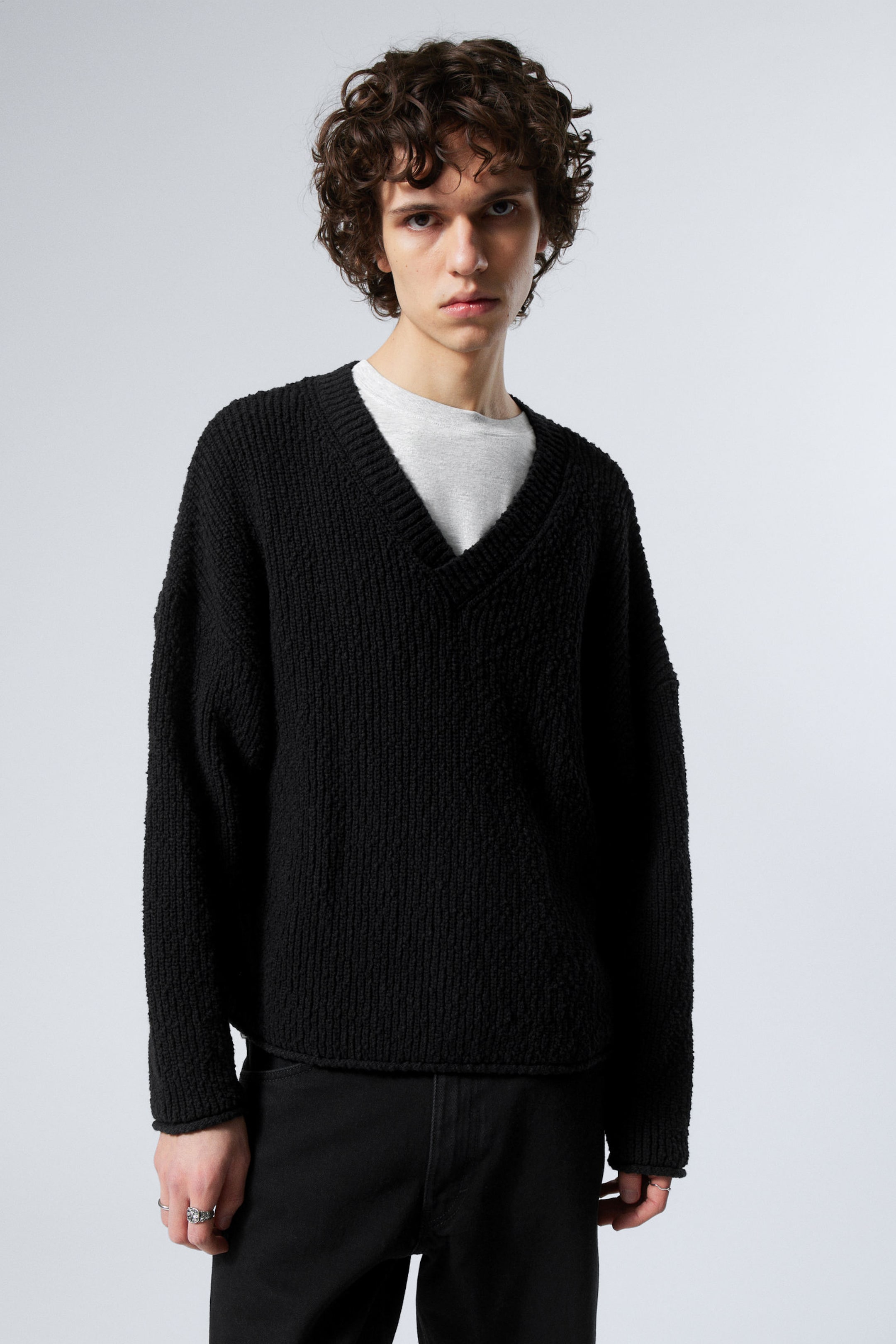 #272628 - Boxy Knitted V-neck Sweater - 2