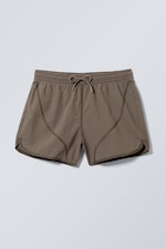 Taupe foncé - Short de bain mi-long surjeté - 0