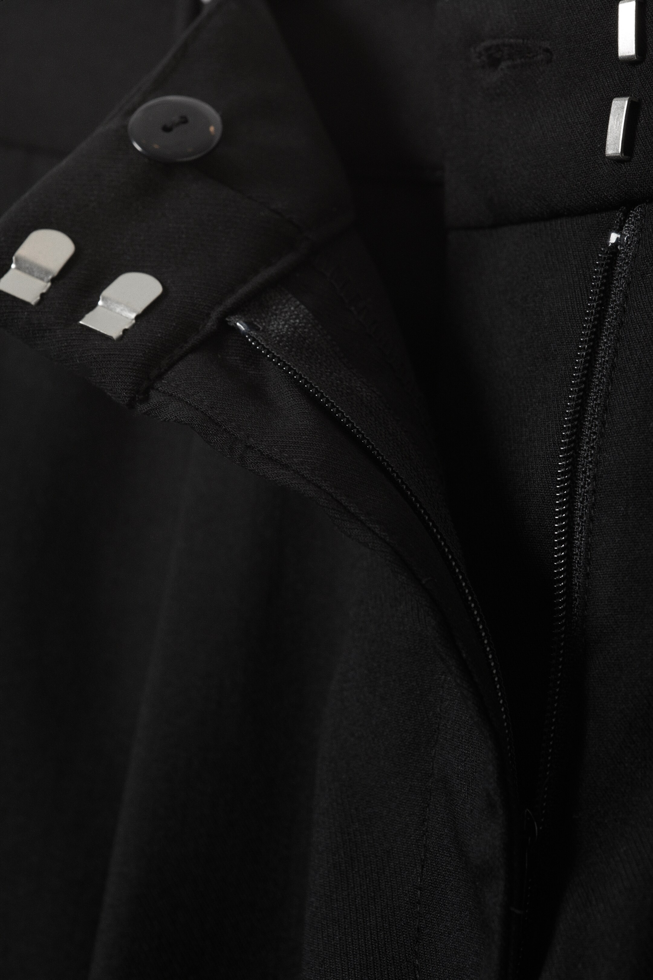 Преглед на по-голямо изображение: Low Waist Wide Suiting Trousers - Black - ЖЕНИ | H&M BG 6