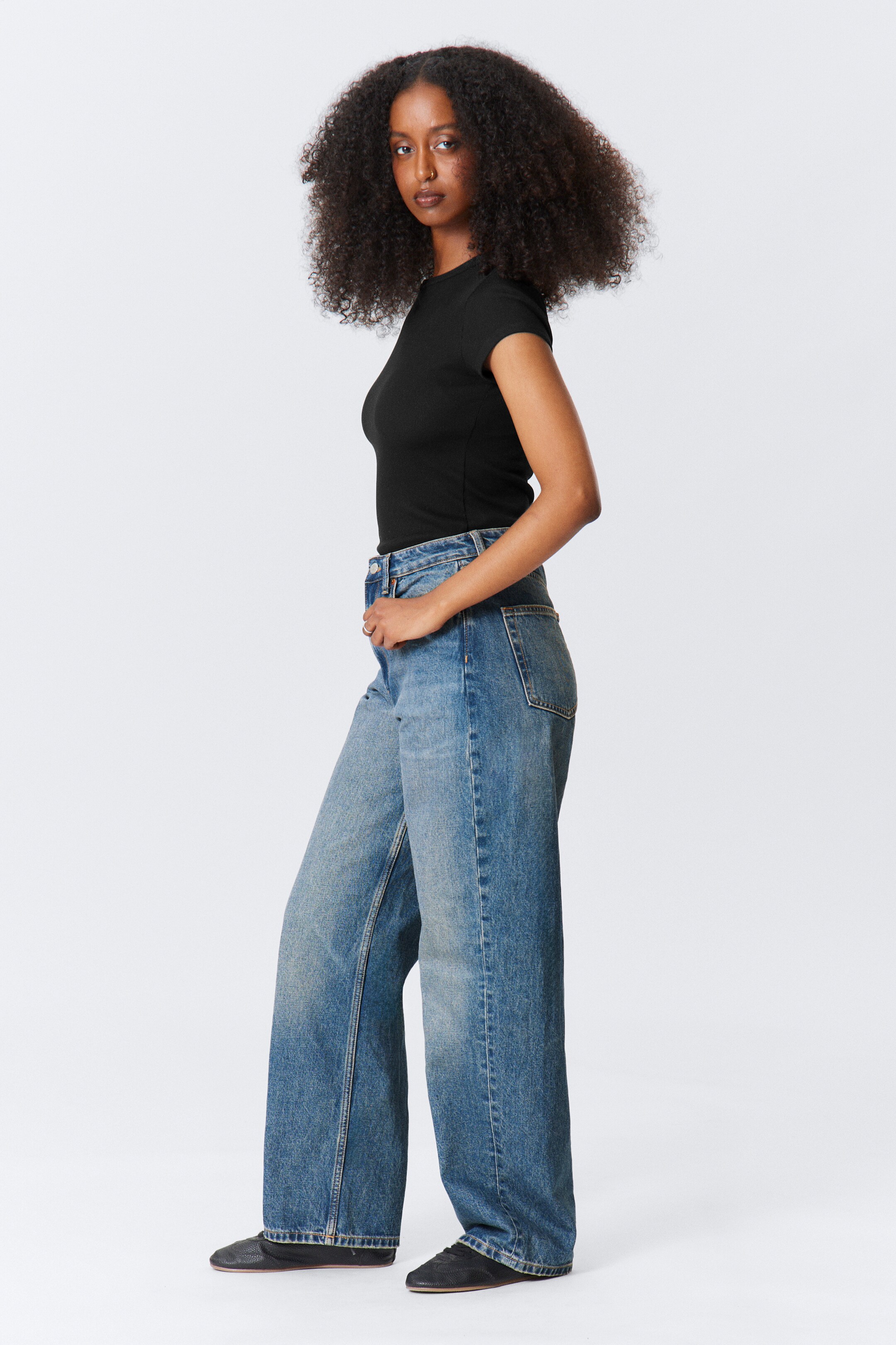 Προβολή μεγαλύτερης εικόνας: Halo Curve High Waisted Regular Wide Leg Jeans - Iron Blue - Medium Blue - Ladies | H&M GR 4