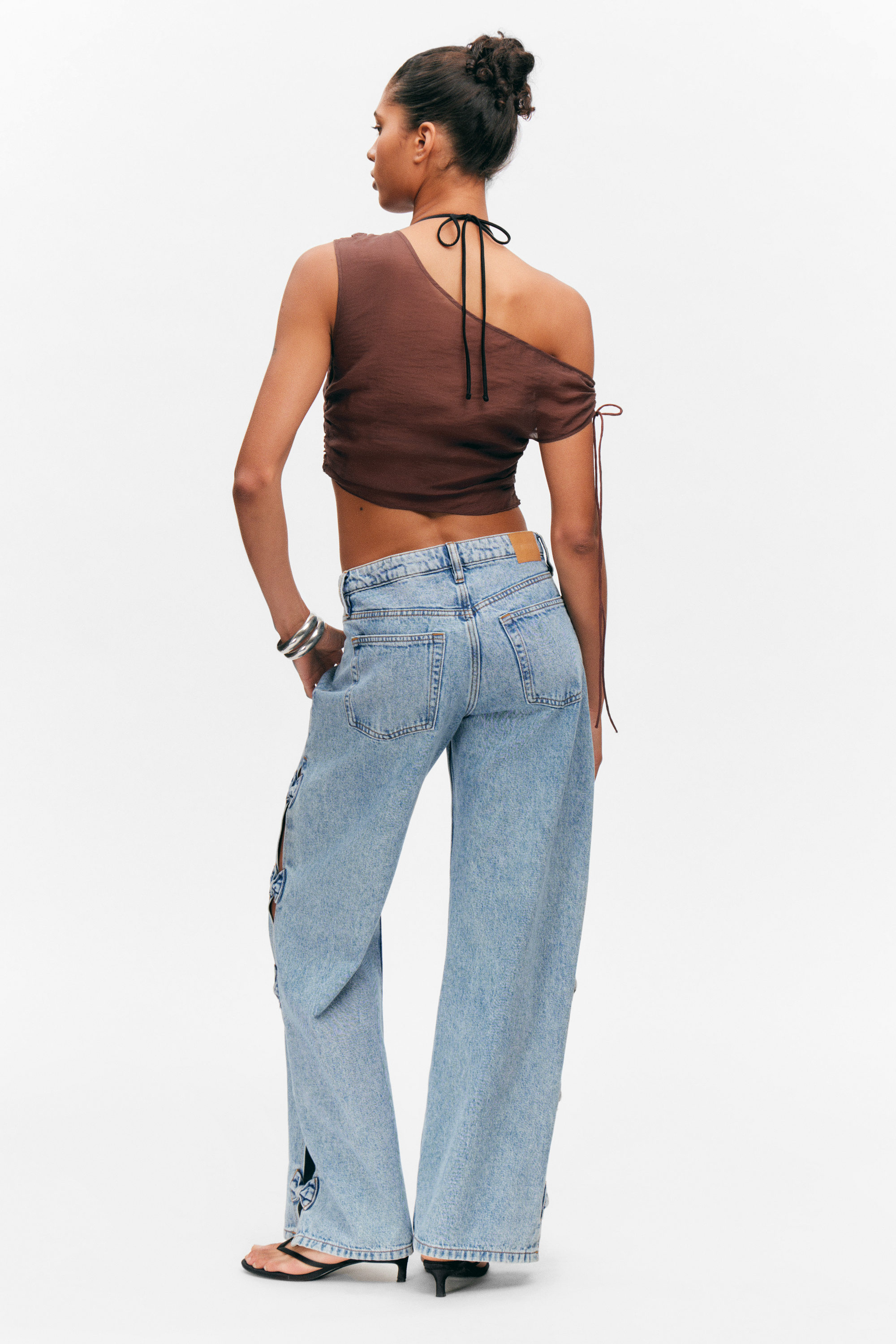 Braun - Transparentes, asymmetrisches Top mit Kordelzug - 3