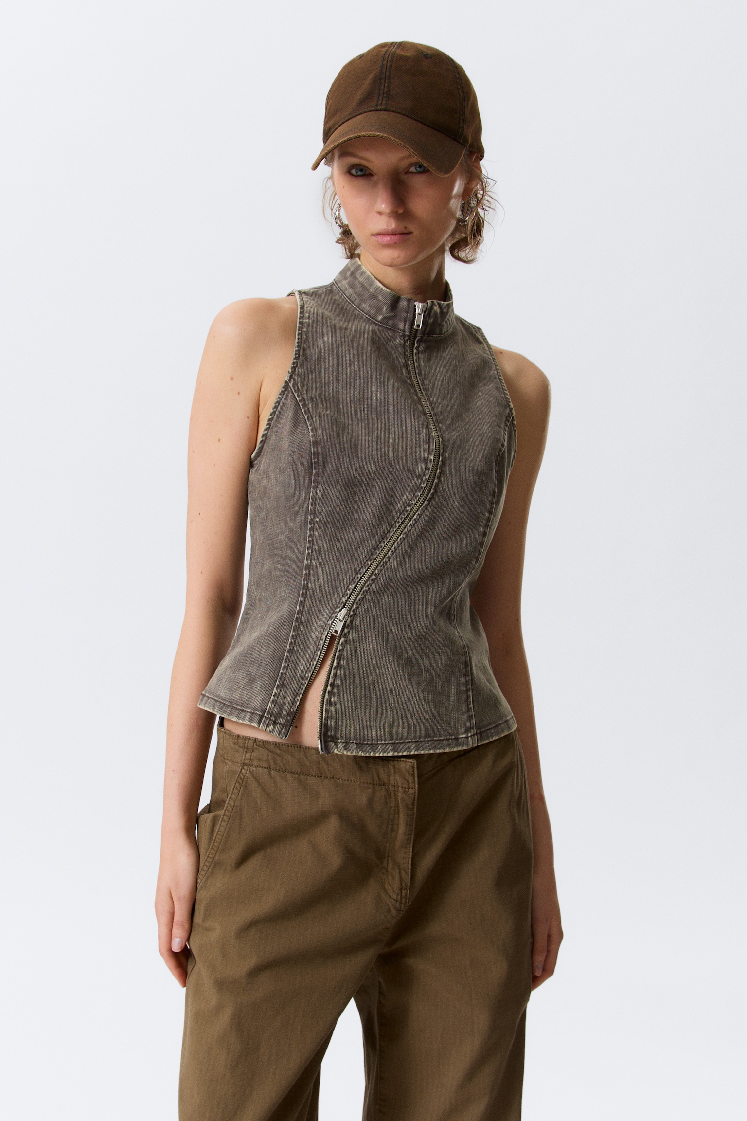 Curved Zip Sleeveless Top - Dark Grey - 1