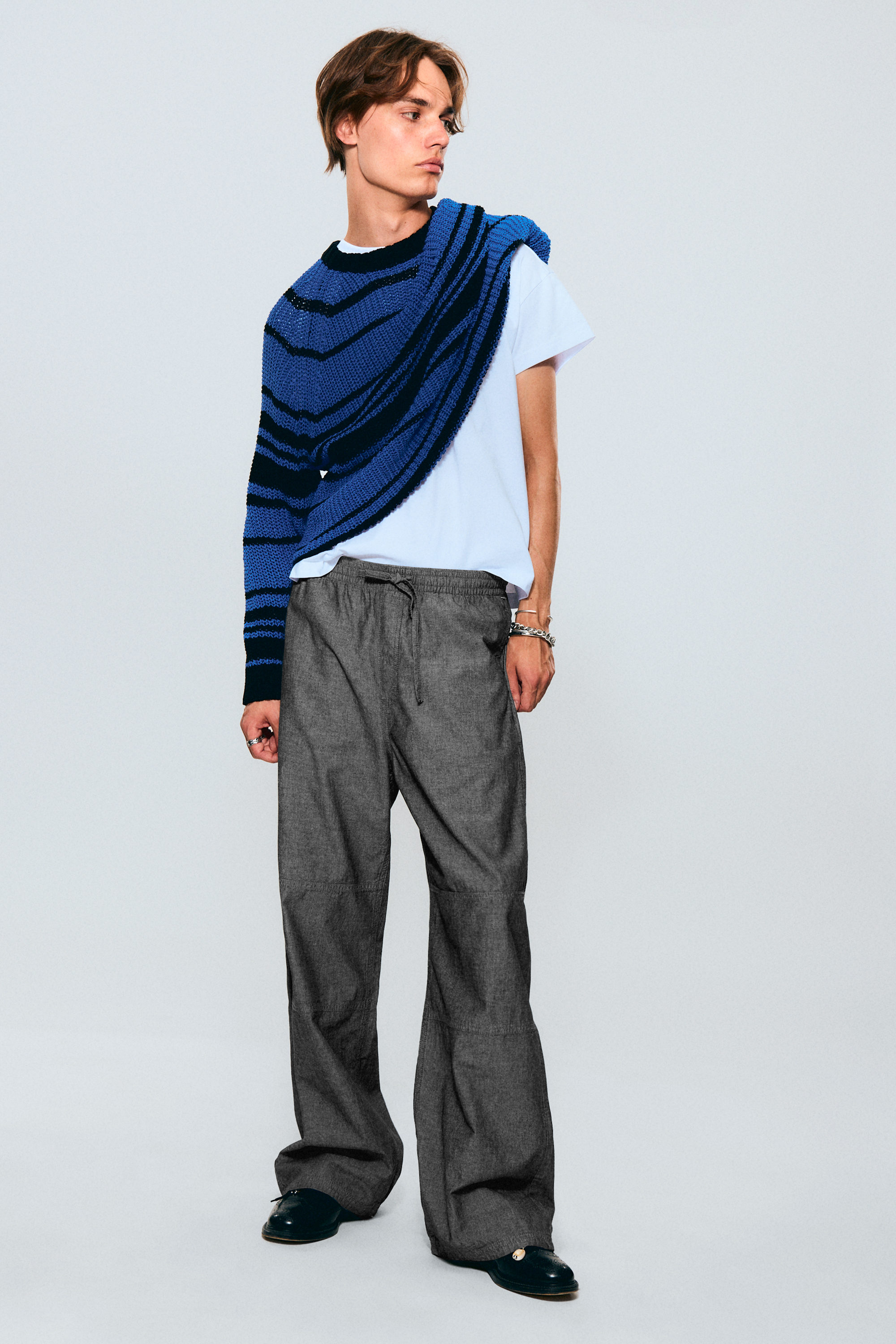 Schwarz meliert - Weite Chambray-Jeans - 1