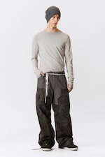 Staubblau & Camouflage - Lockere Patchwork-Cargohose - 3