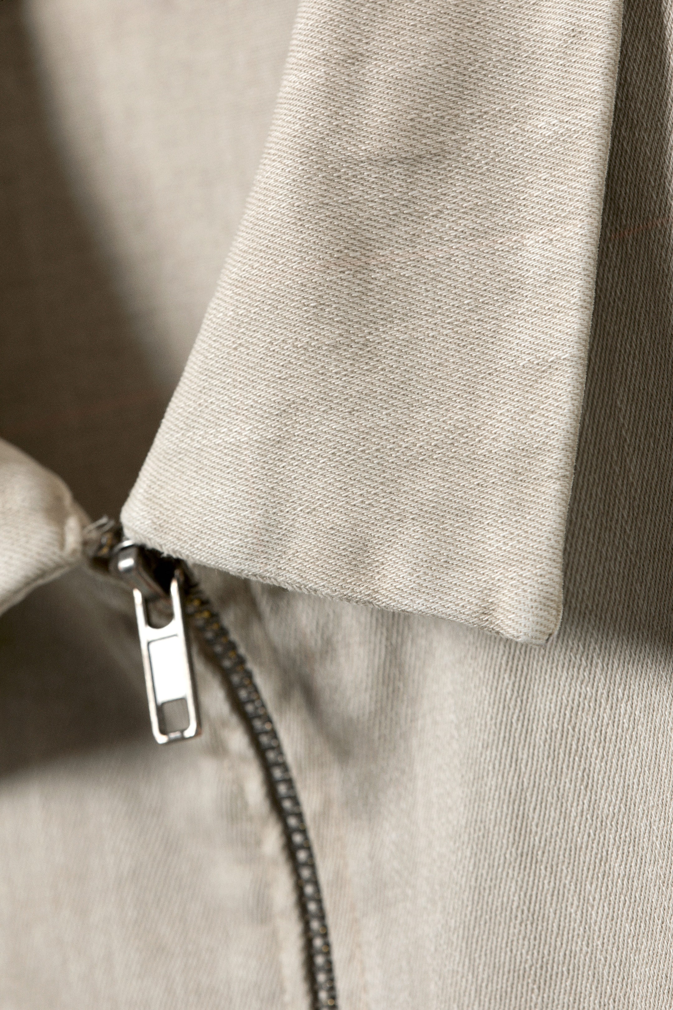 Beige - Fitted Short-Sleeved Zip Top - 5