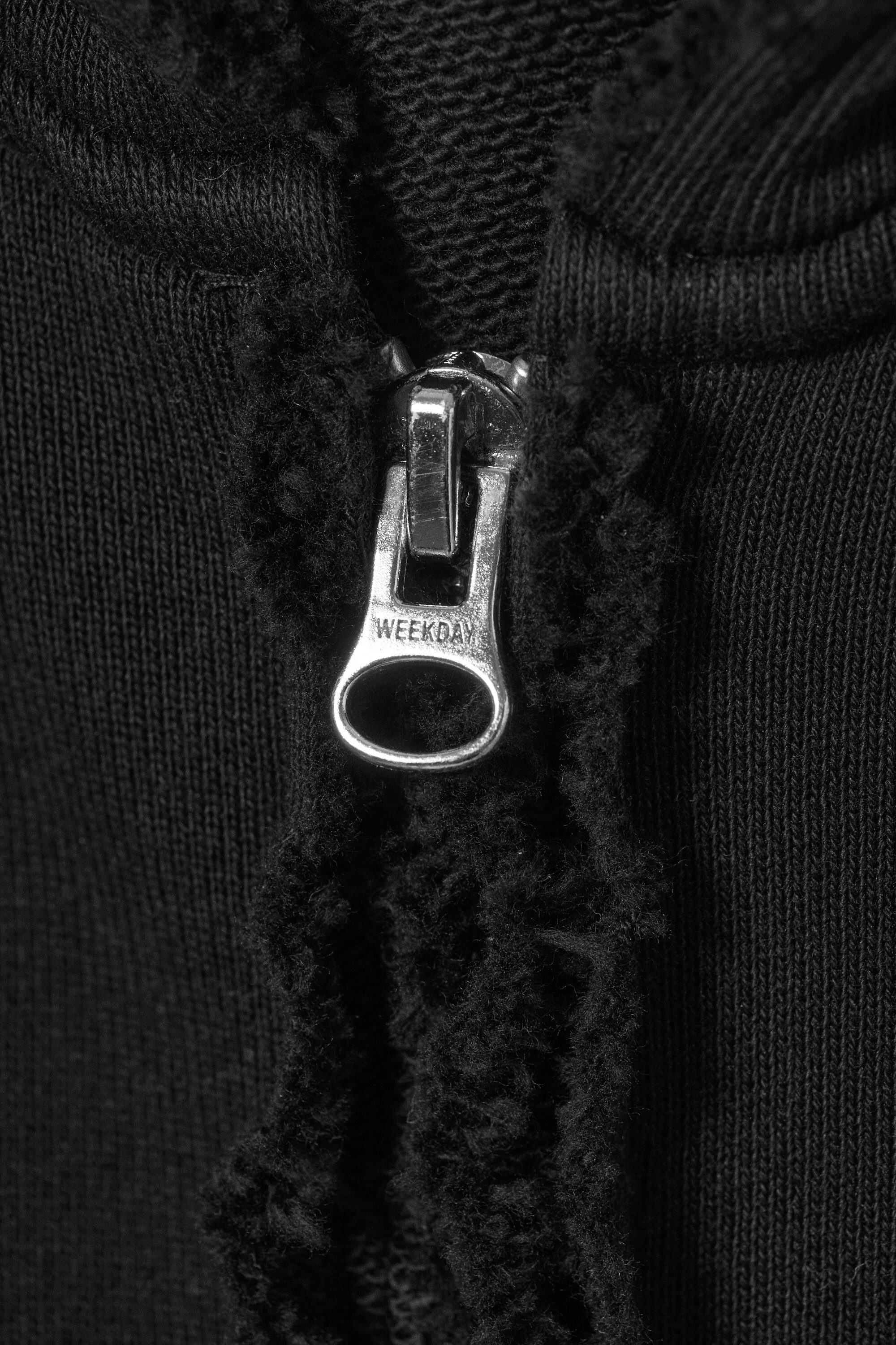 Black - Oversized Cropped Frayed Zip Hoodie - 4