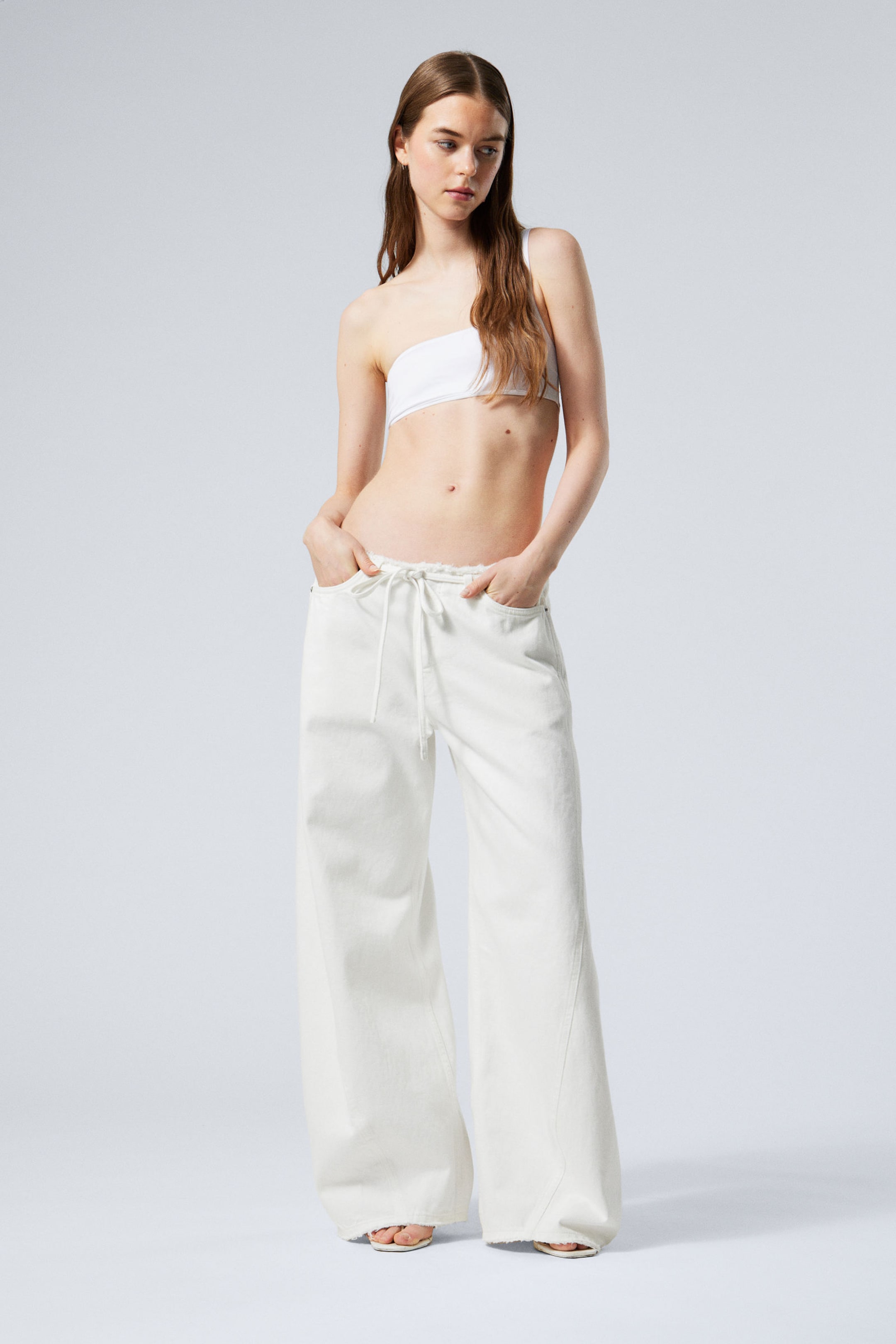 #FFFFFF - Denim-Hose "Motion" mit niedrigem Bund - 1