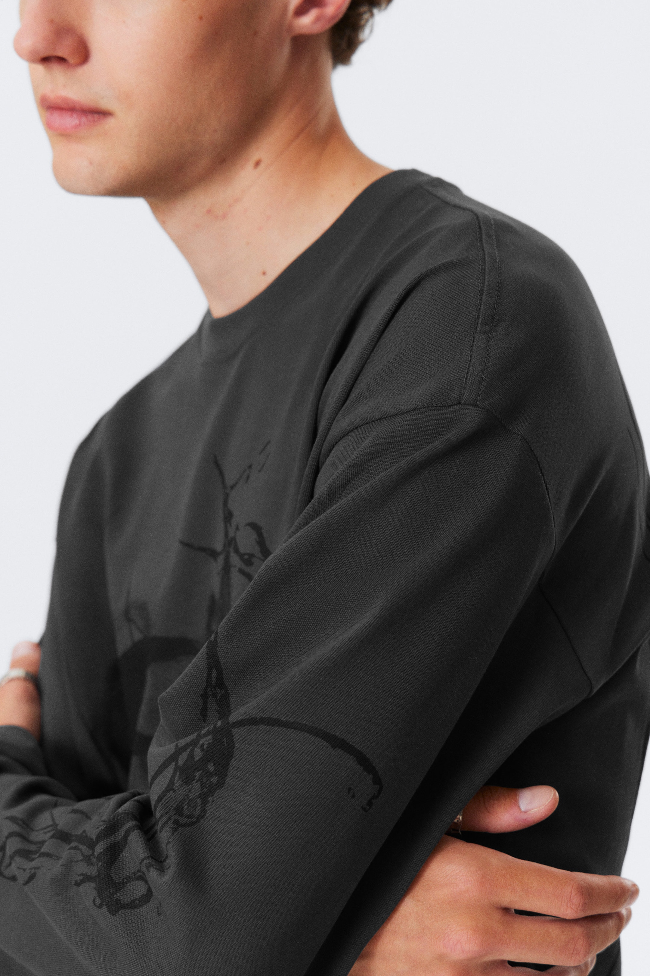 Mörkgrå - Big Mess - Långärmad Grafisk T-shirt - 2