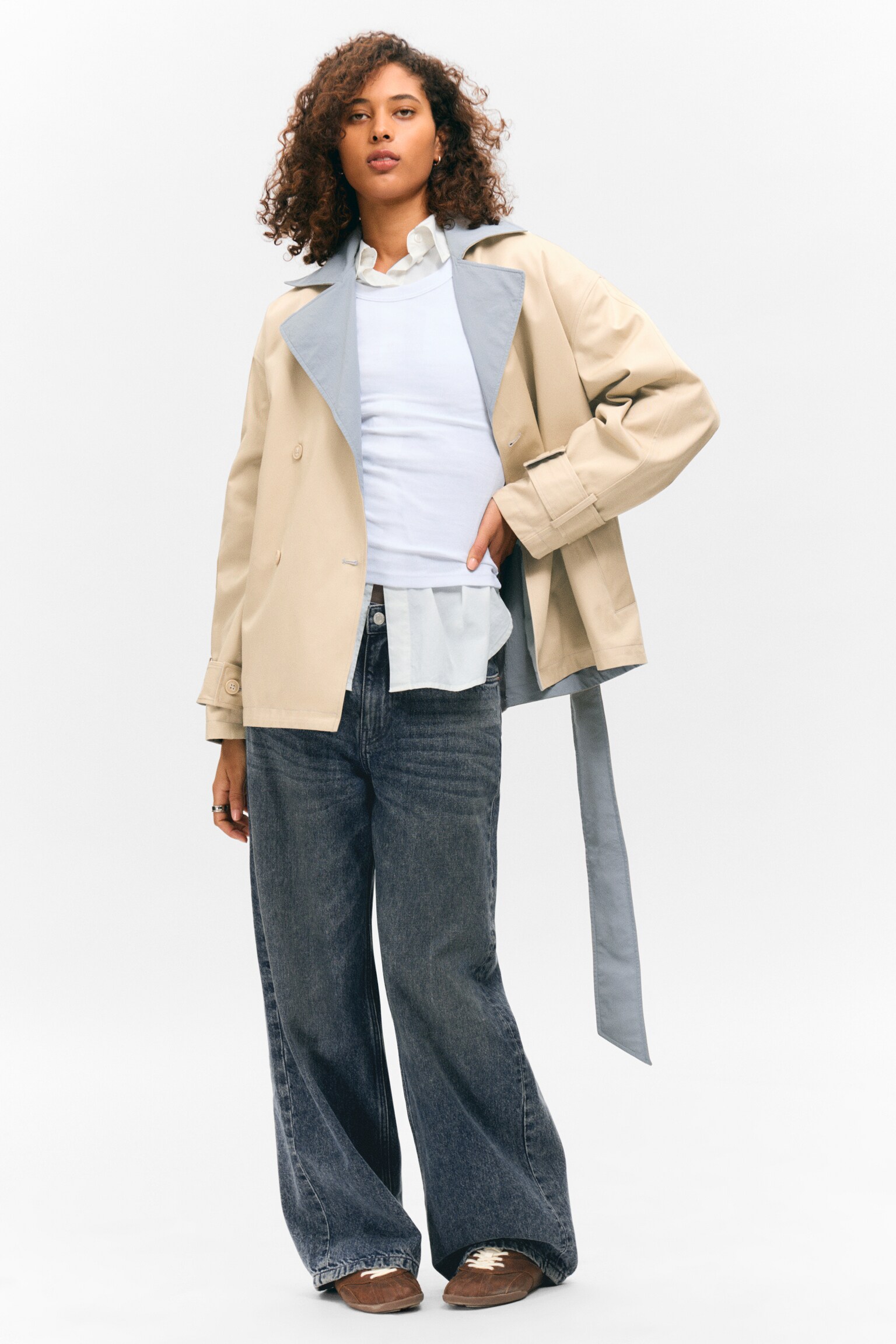 Kort dobbeltradet vendbar trenchcoat - Beige & Light Grey/Beige & Khaki Grøn - 7