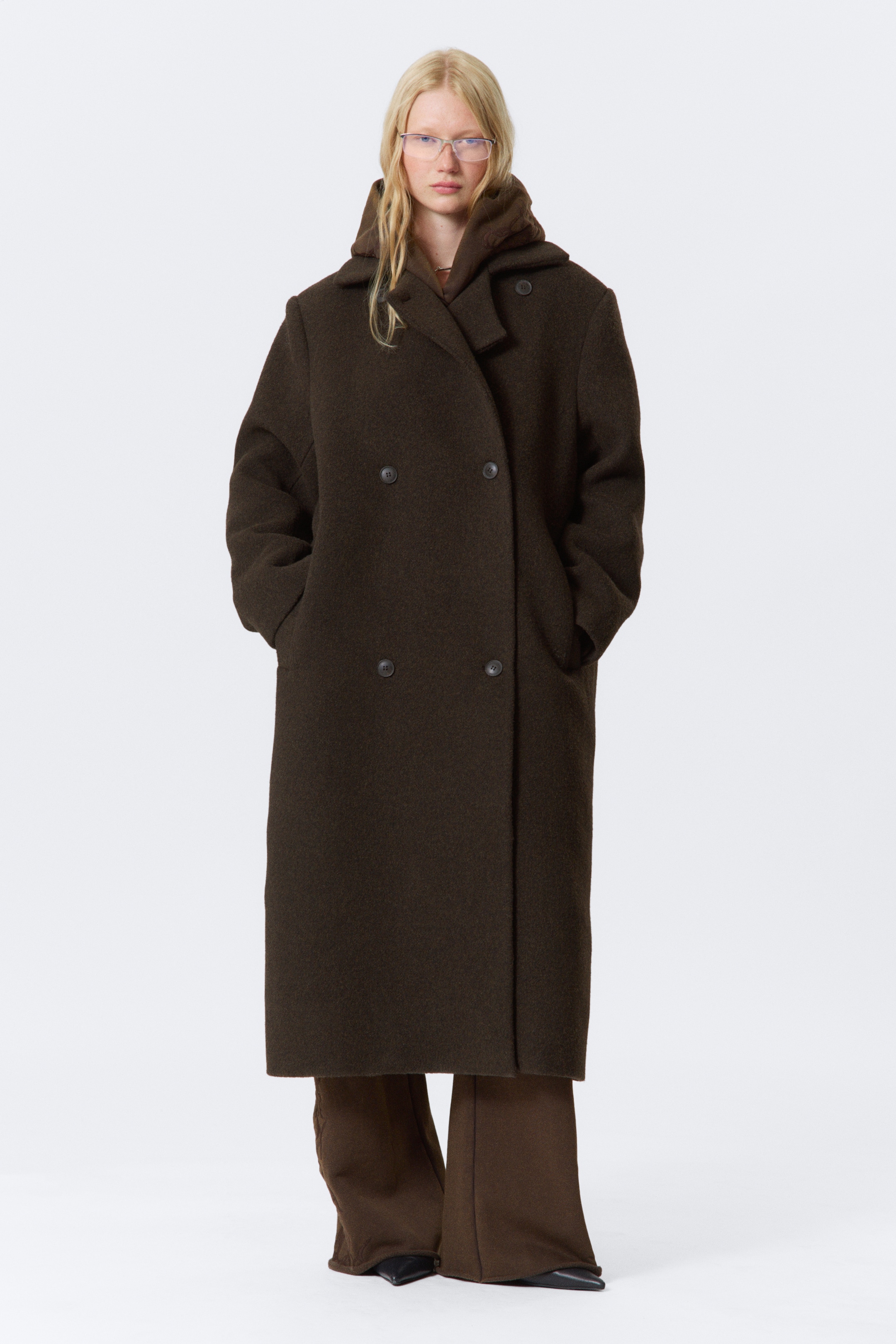 Zobrazit větší obrázek: Nadrozměrný dvouřadý kabát z vlněné směsi - Tmavě hnědá melange - ŽENY | H&M CZ 1