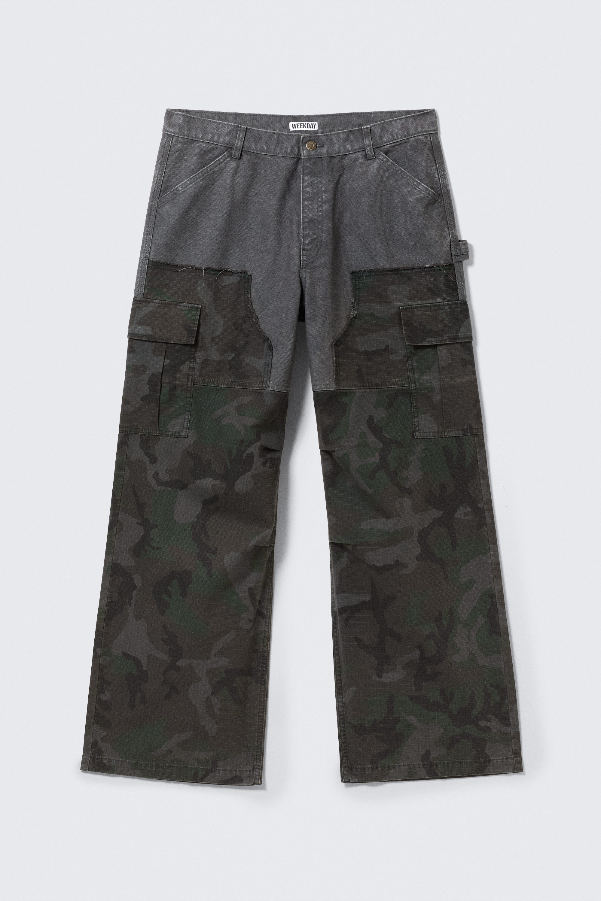 Staubblau & Camouflage - Lockere Patchwork-Cargohose - 1
